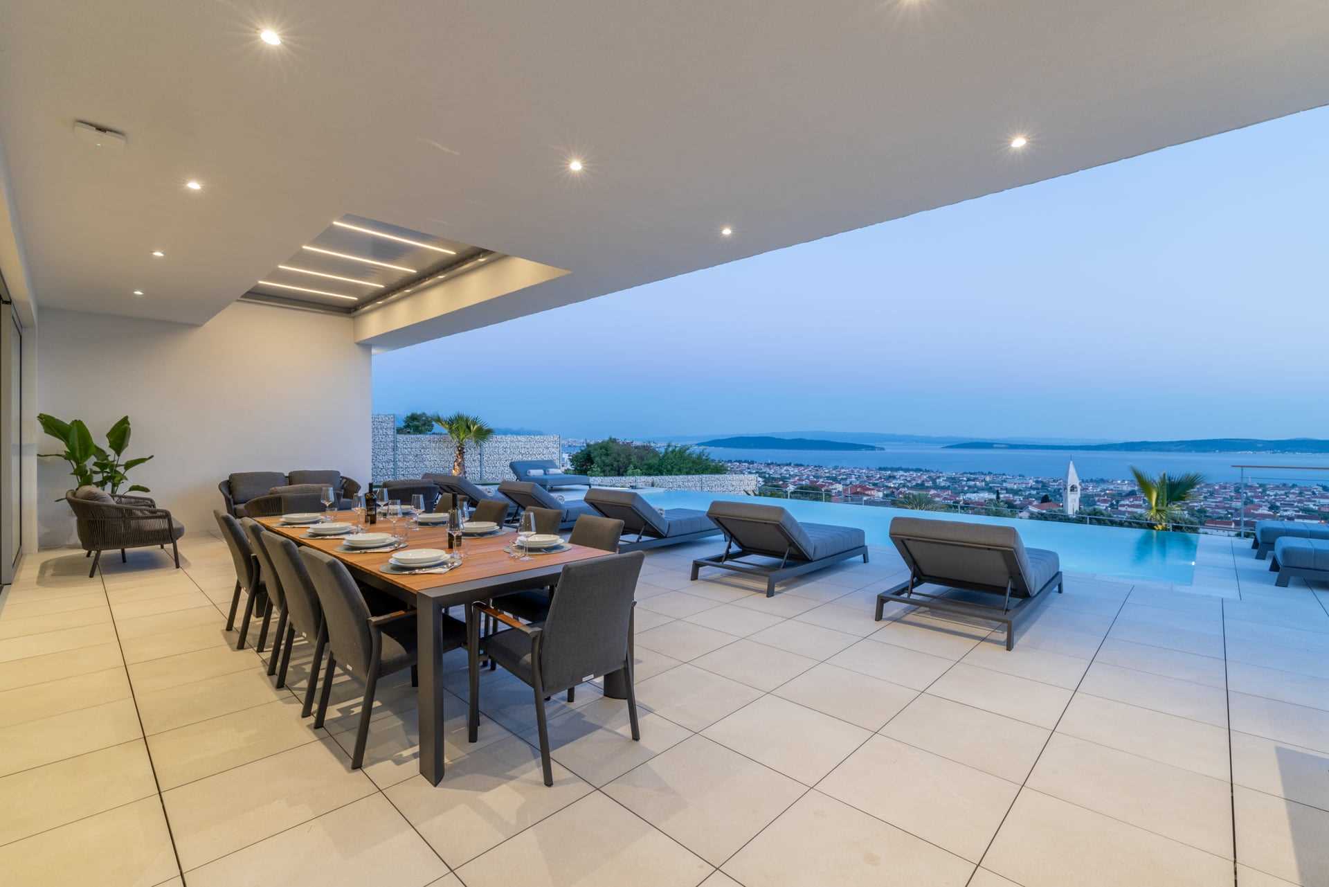 Villa Quadria with Pool