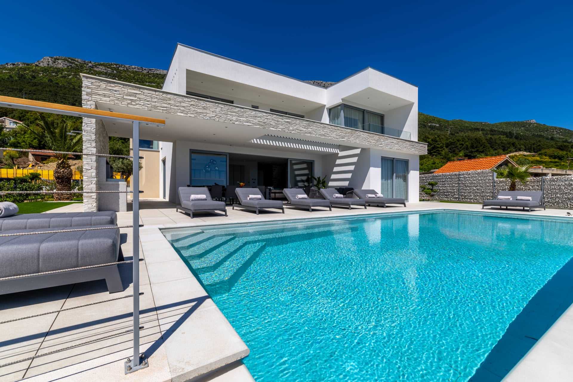 Villa Quadria with Pool