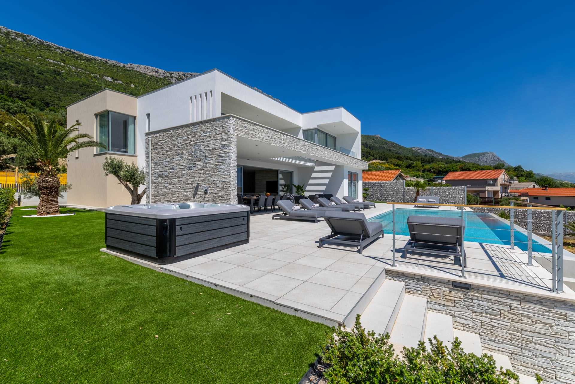 Villa Quadria with Pool