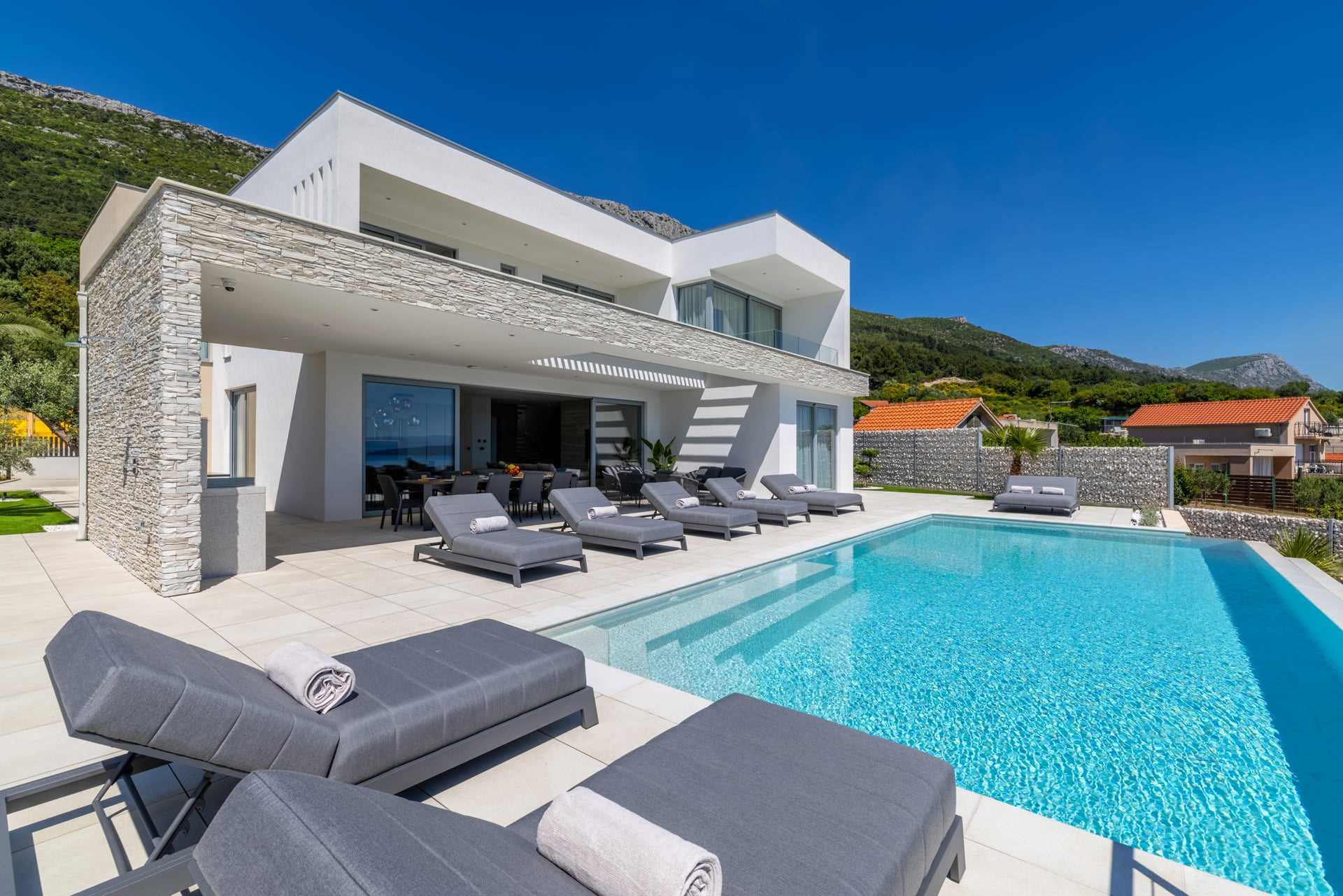 Villa Quadria with Pool