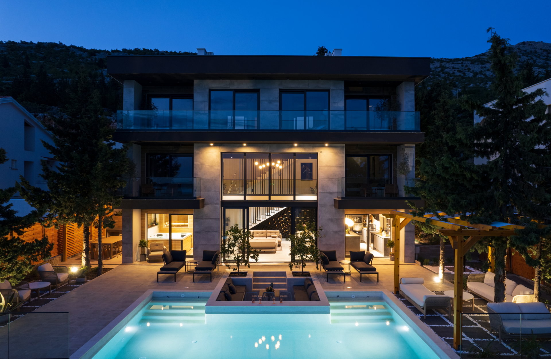 Luxury Villa Black Velvet with Pool