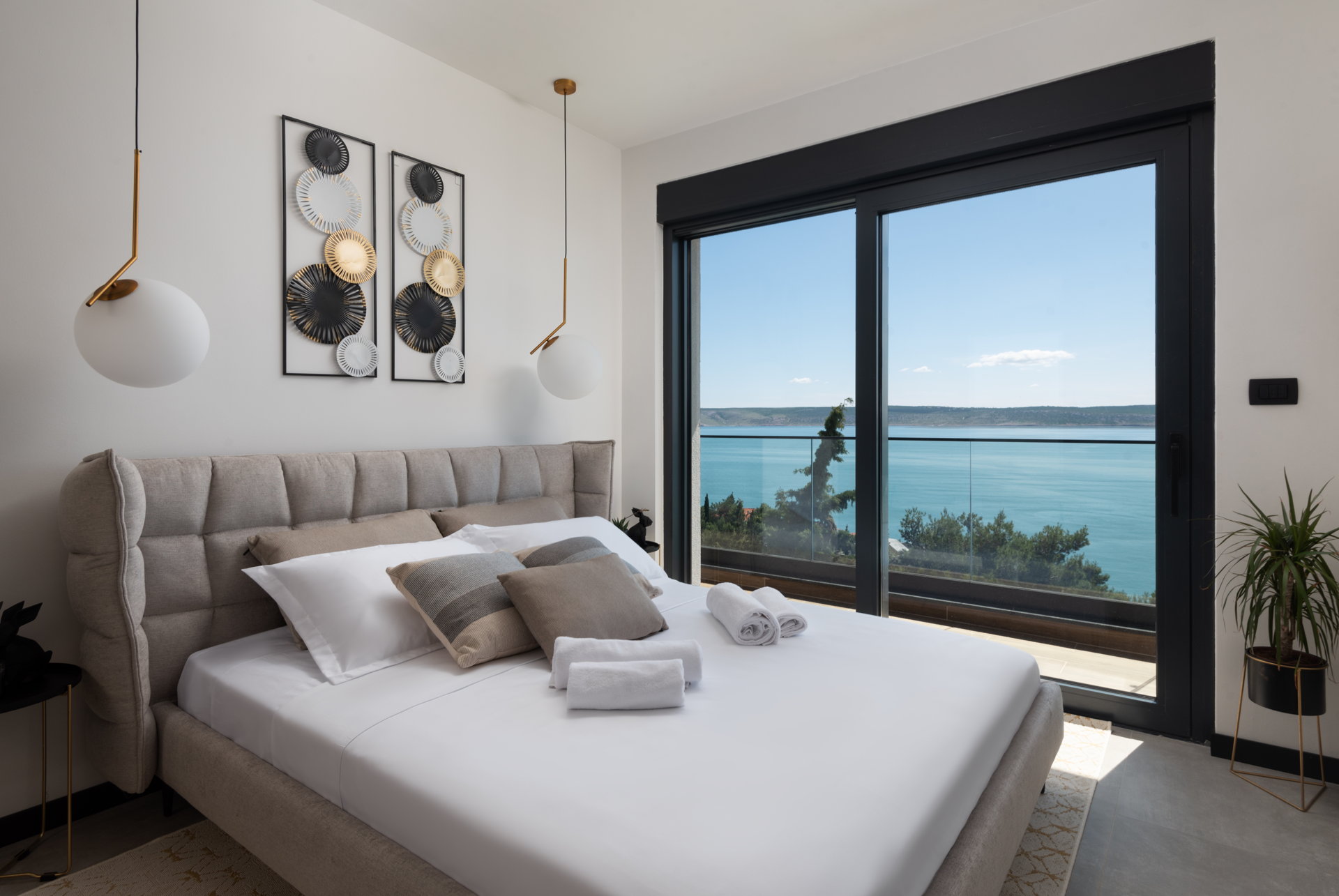 Luxury Villa Black Velvet with Pool