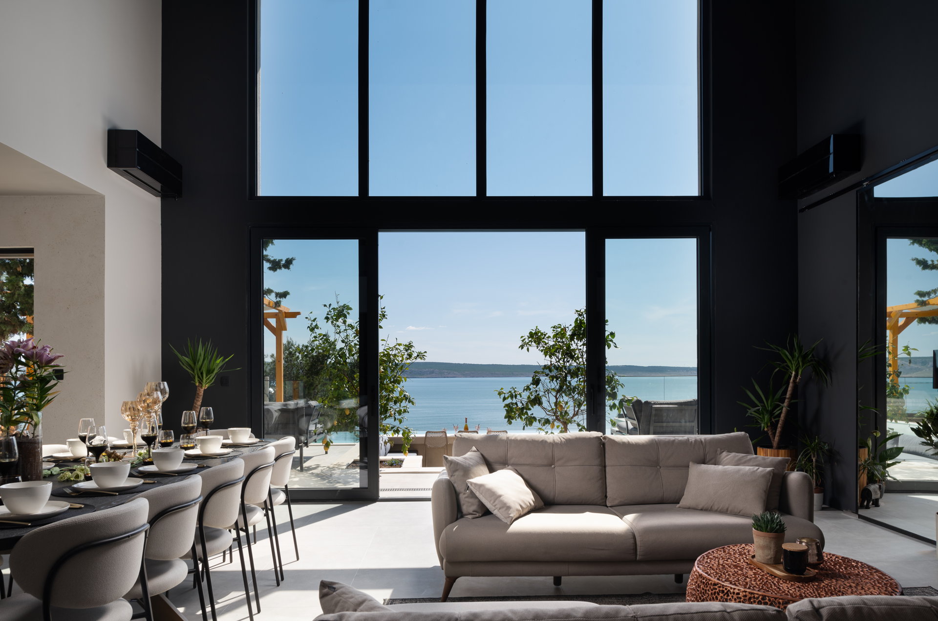 Luxury Villa Black Velvet with Pool