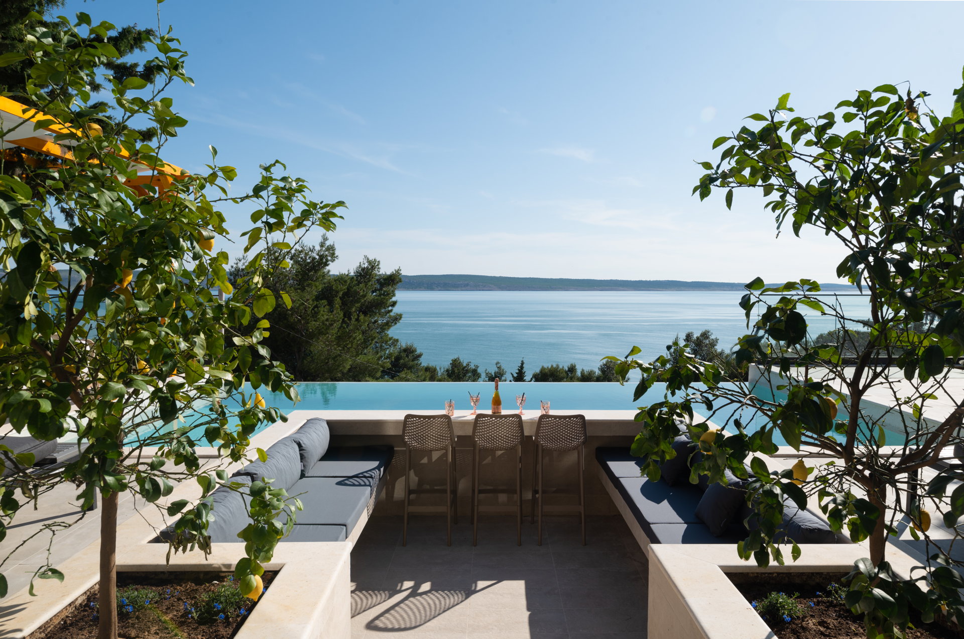 Luxury Villa Black Velvet with Pool