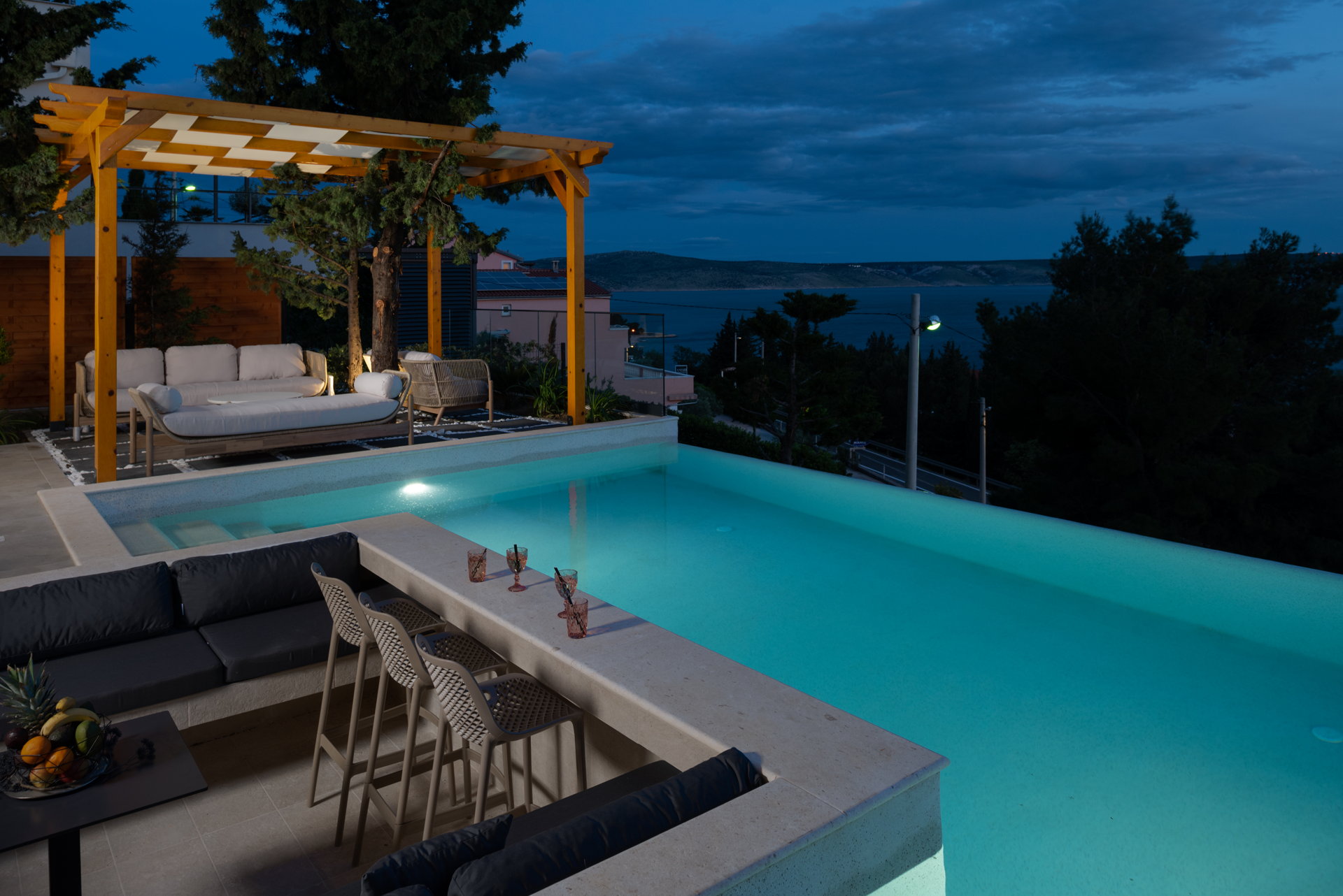 Luxury Villa Black Velvet with Pool