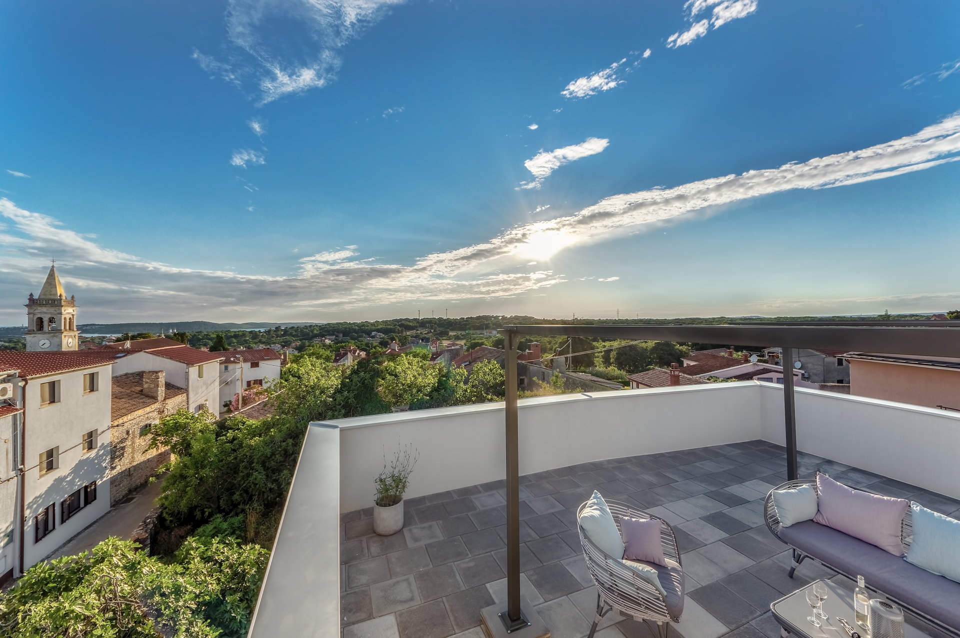 Villa Sunny Sky with Pool