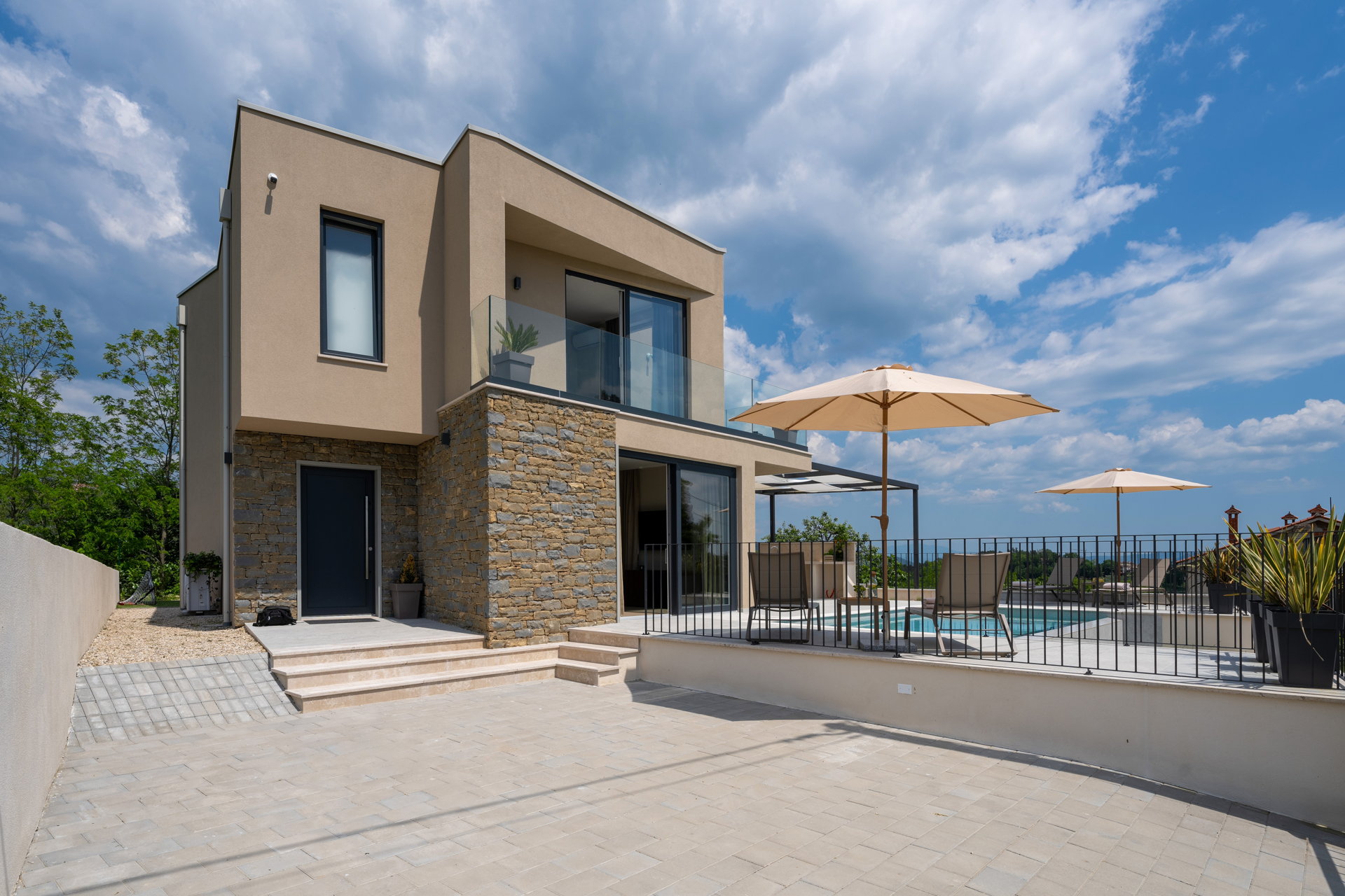 Villa Oasis with Pool