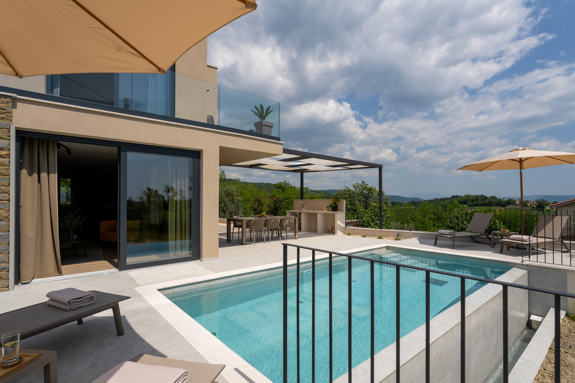 Villa Oasis with Pool
