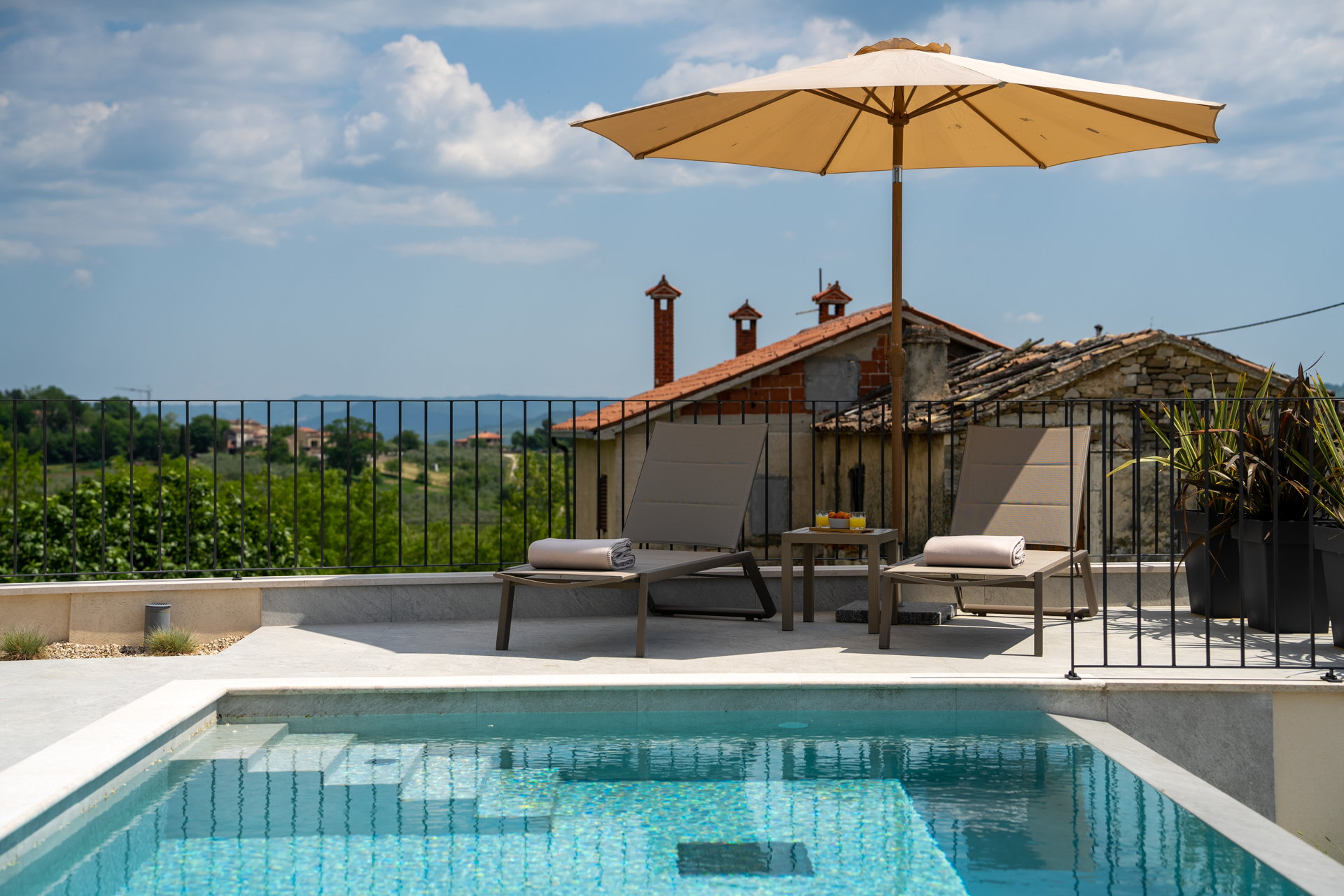 Villa Oasis with Pool