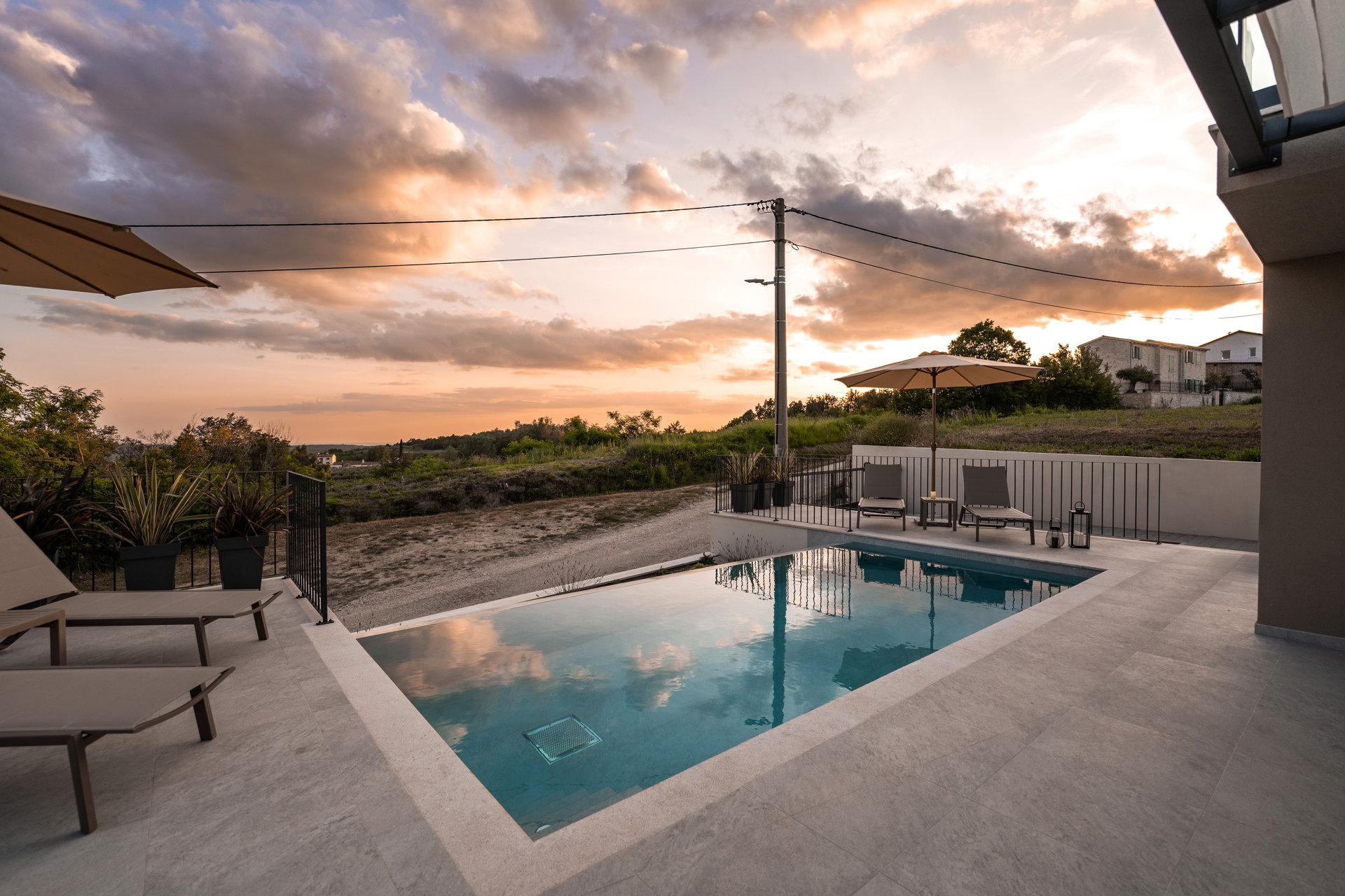 Villa Oasis with Pool