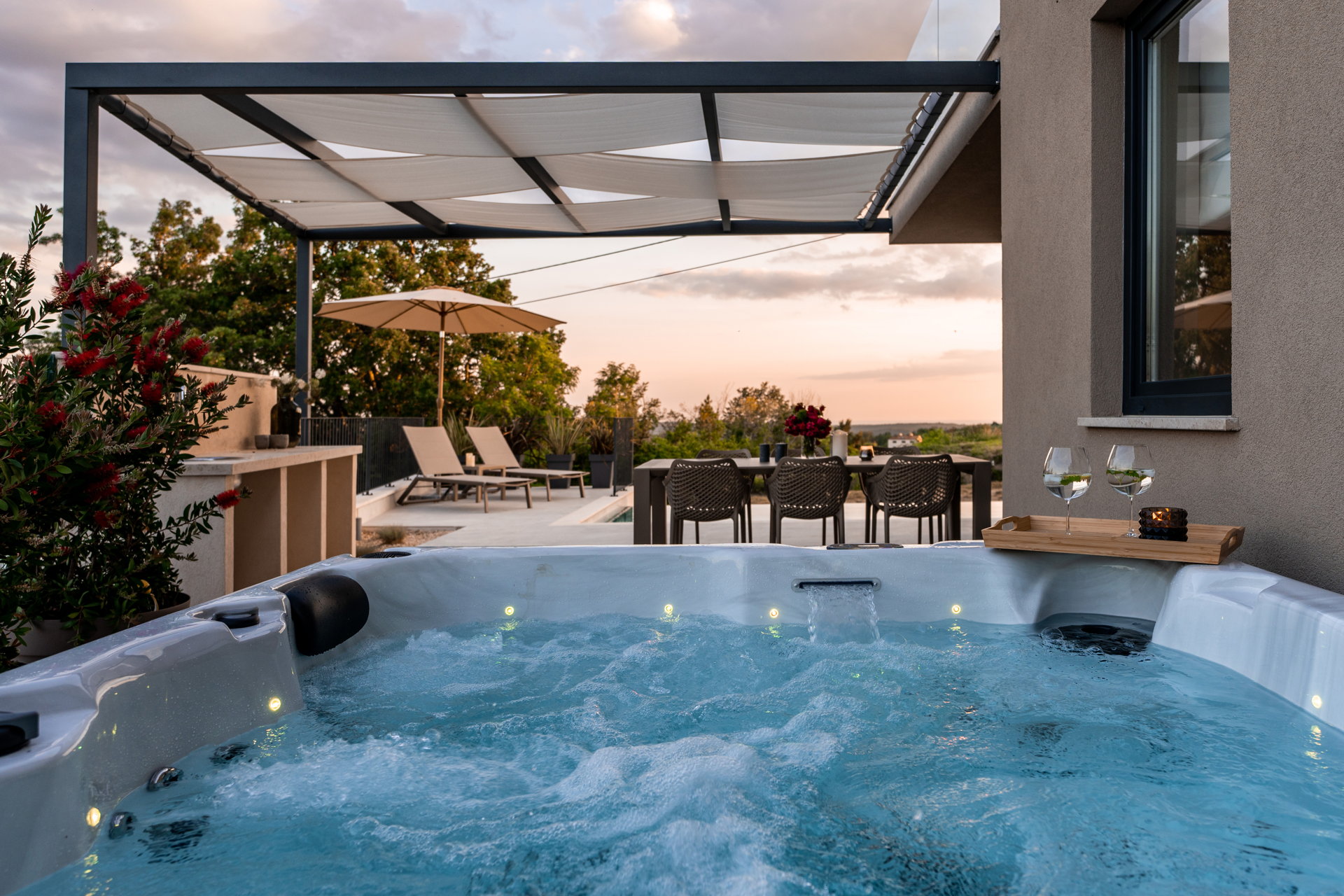 Villa Oasis with Pool