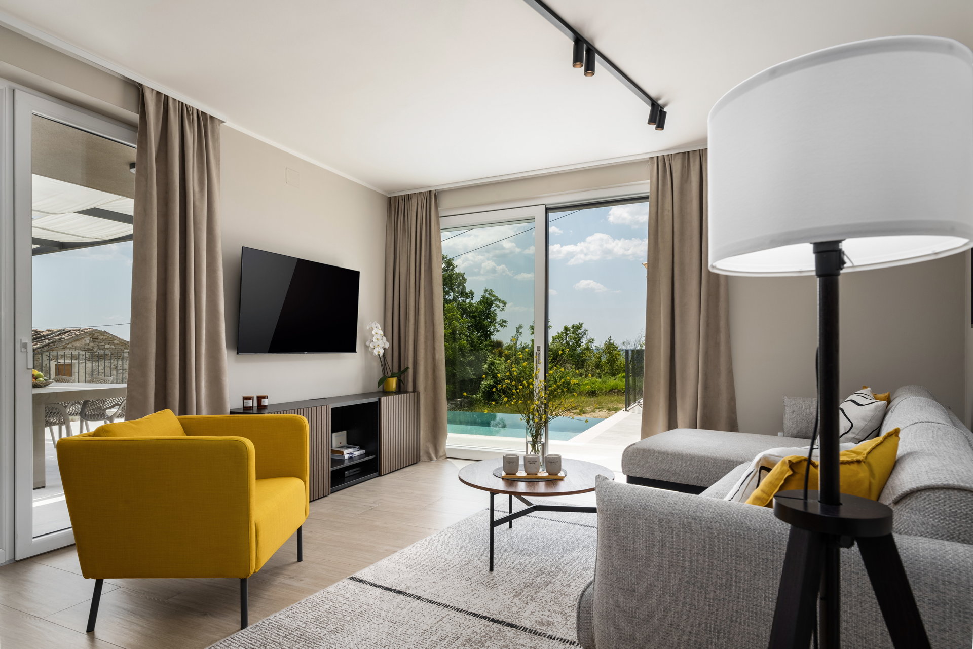 Villa Oasis with Pool