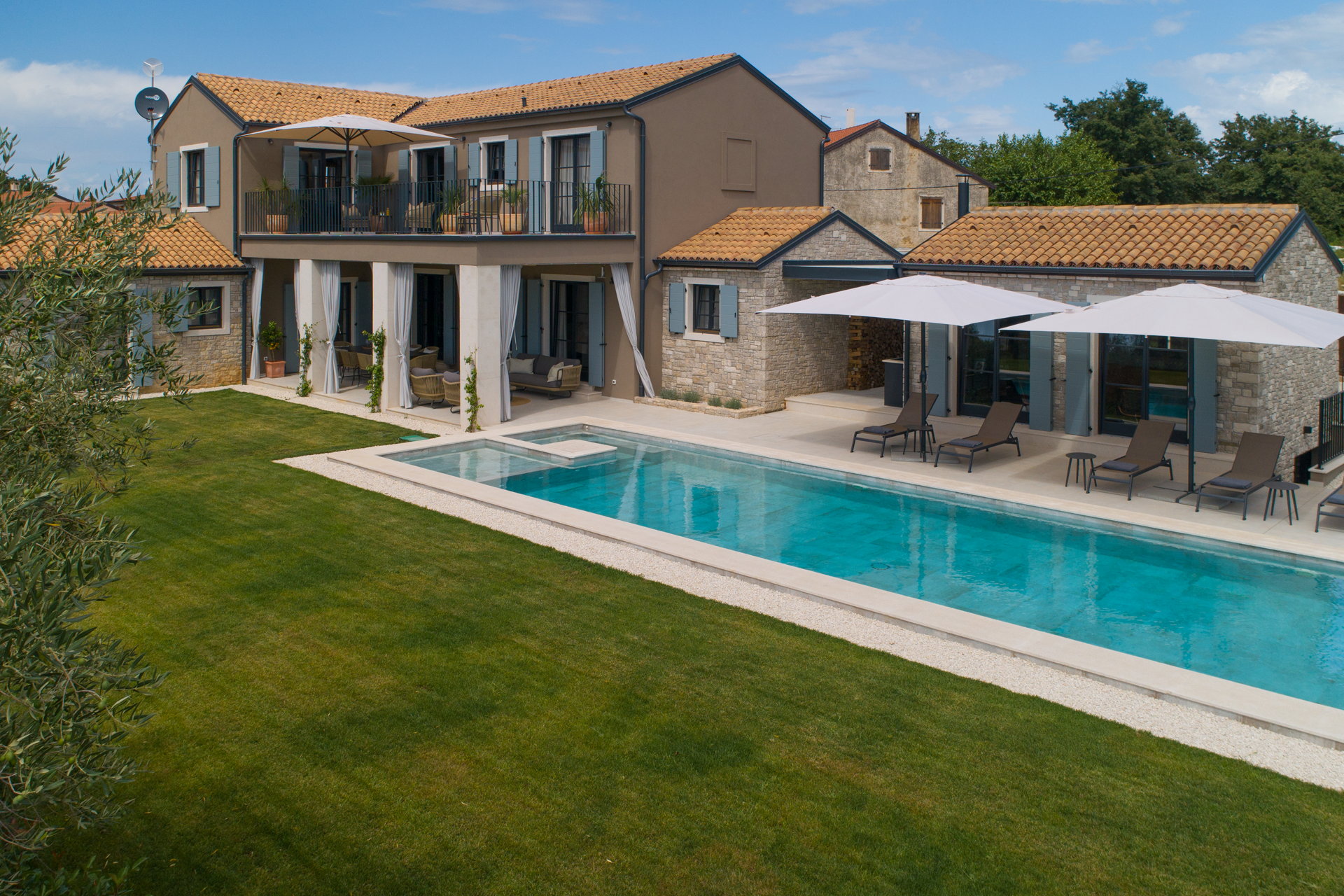 Villa Riposo with Pool