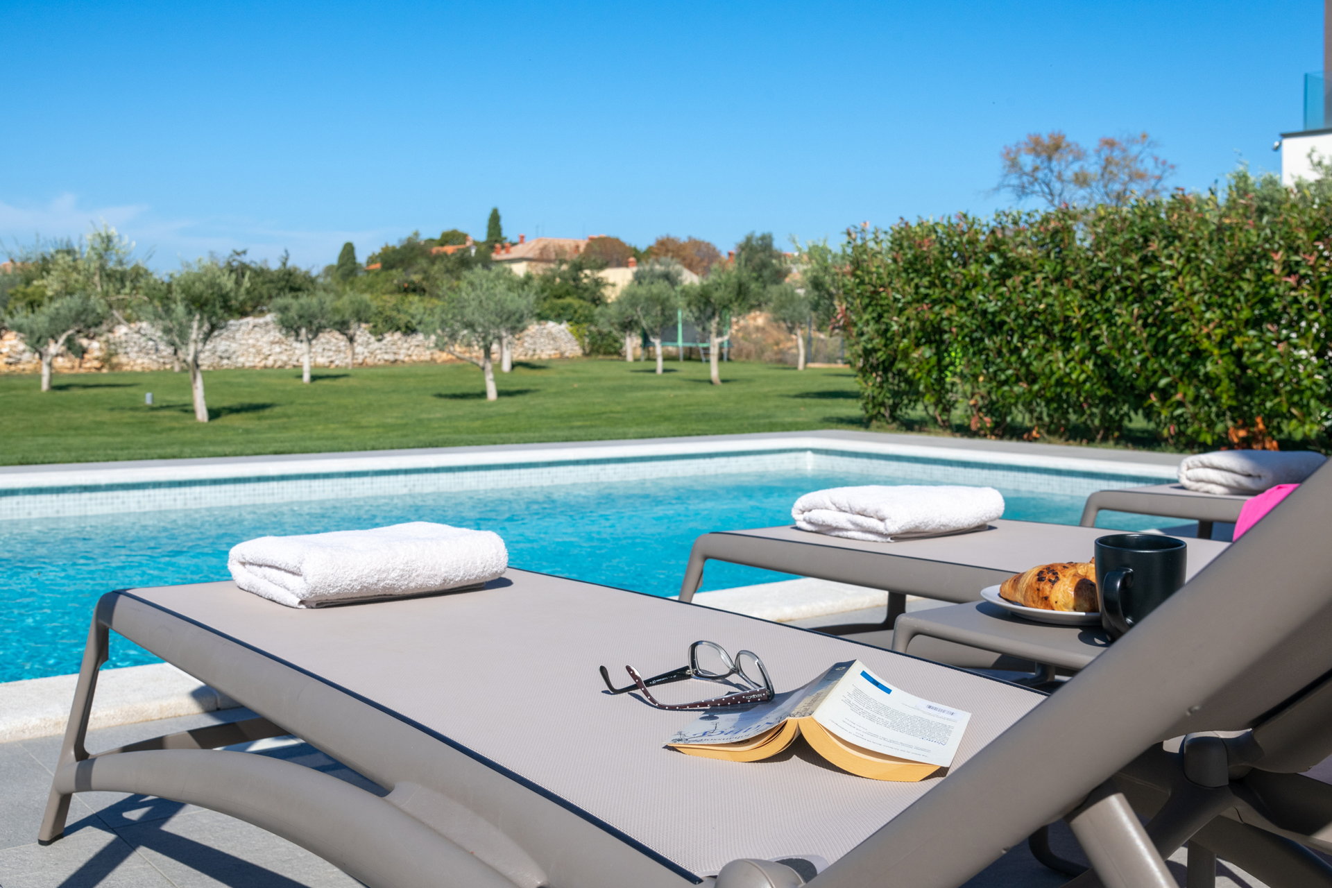 Luxury Villa Monroe with Pool