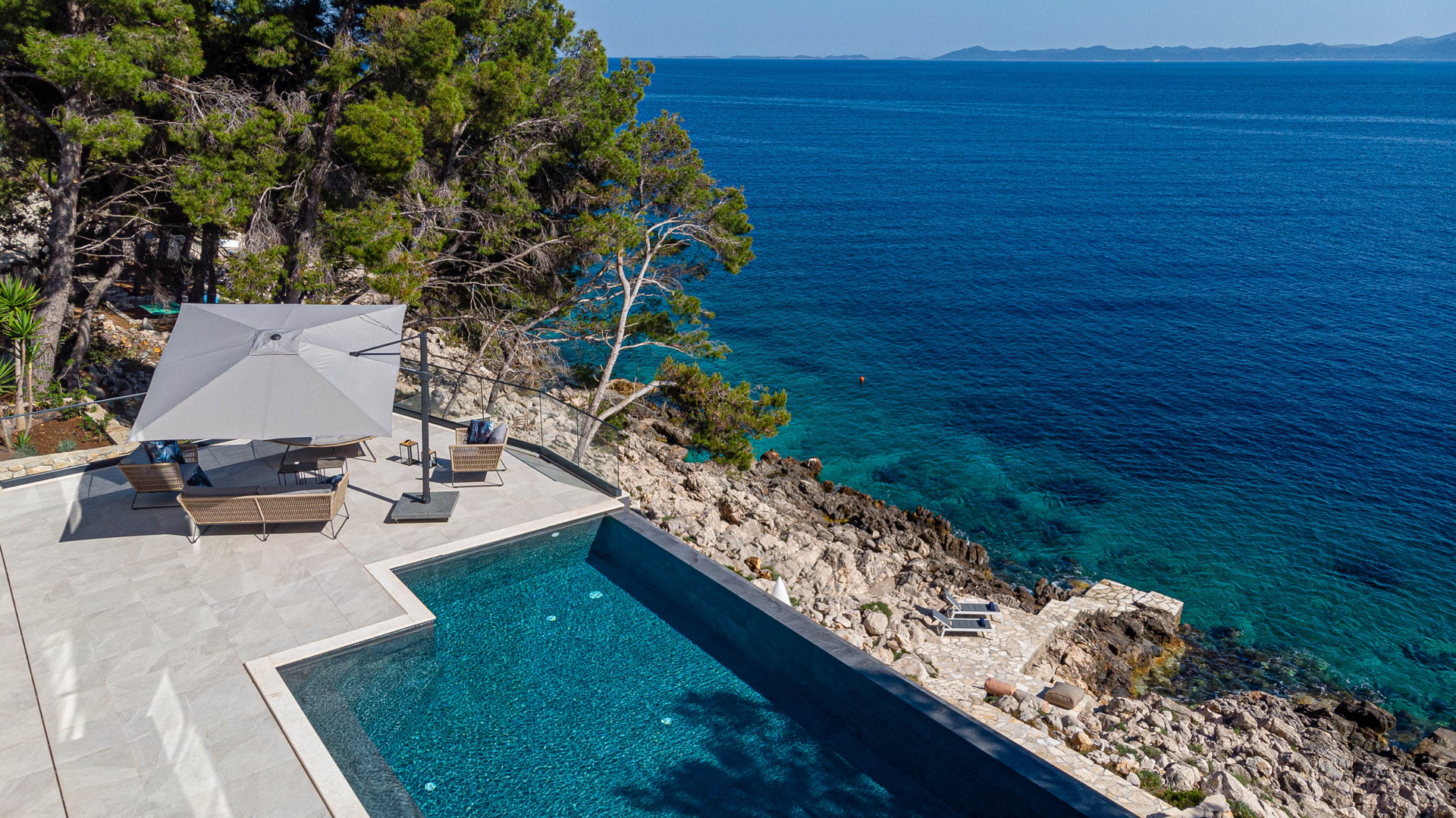 Beachfront Villa Aquamarin with Pool
