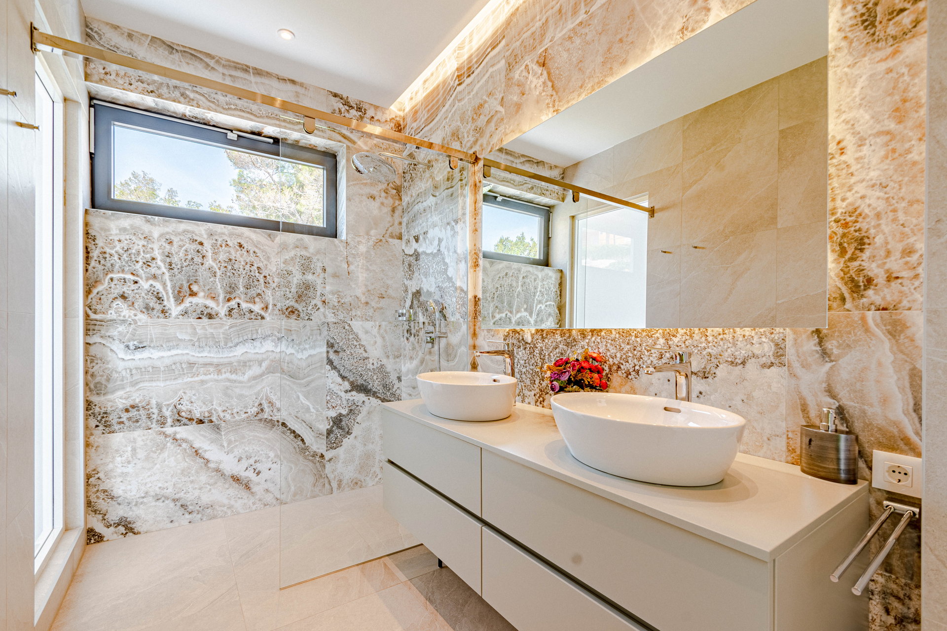 Beachfront Villa Aquamarin with Pool