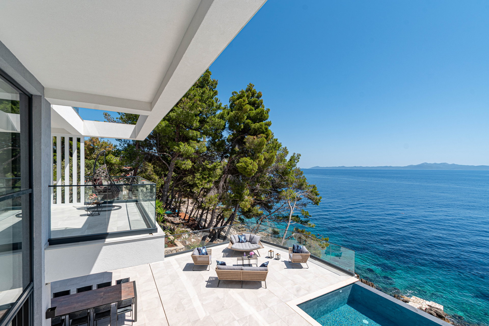 Beachfront Villa Aquamarin with Pool
