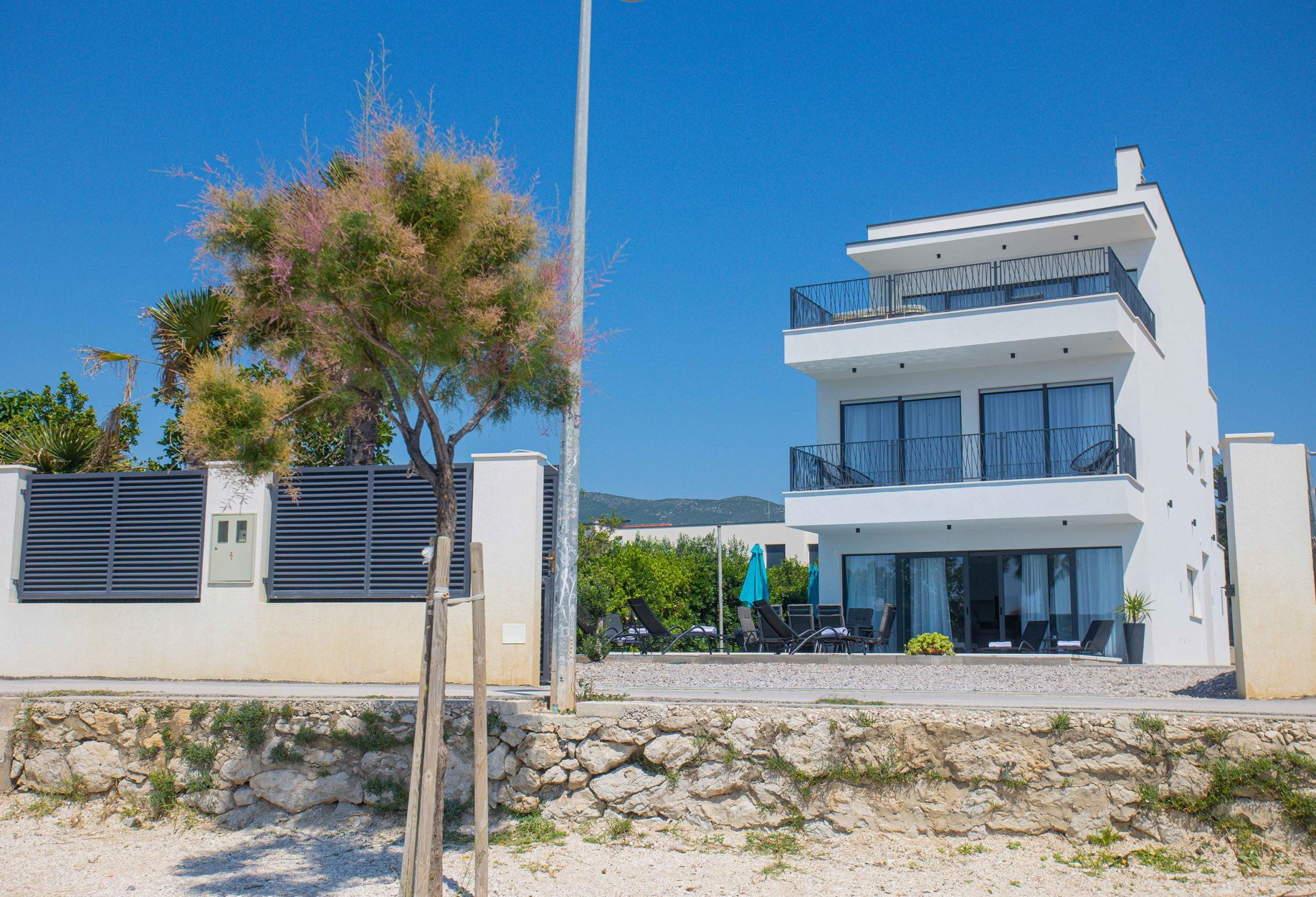 Villa Wave s bazenom uz plažu