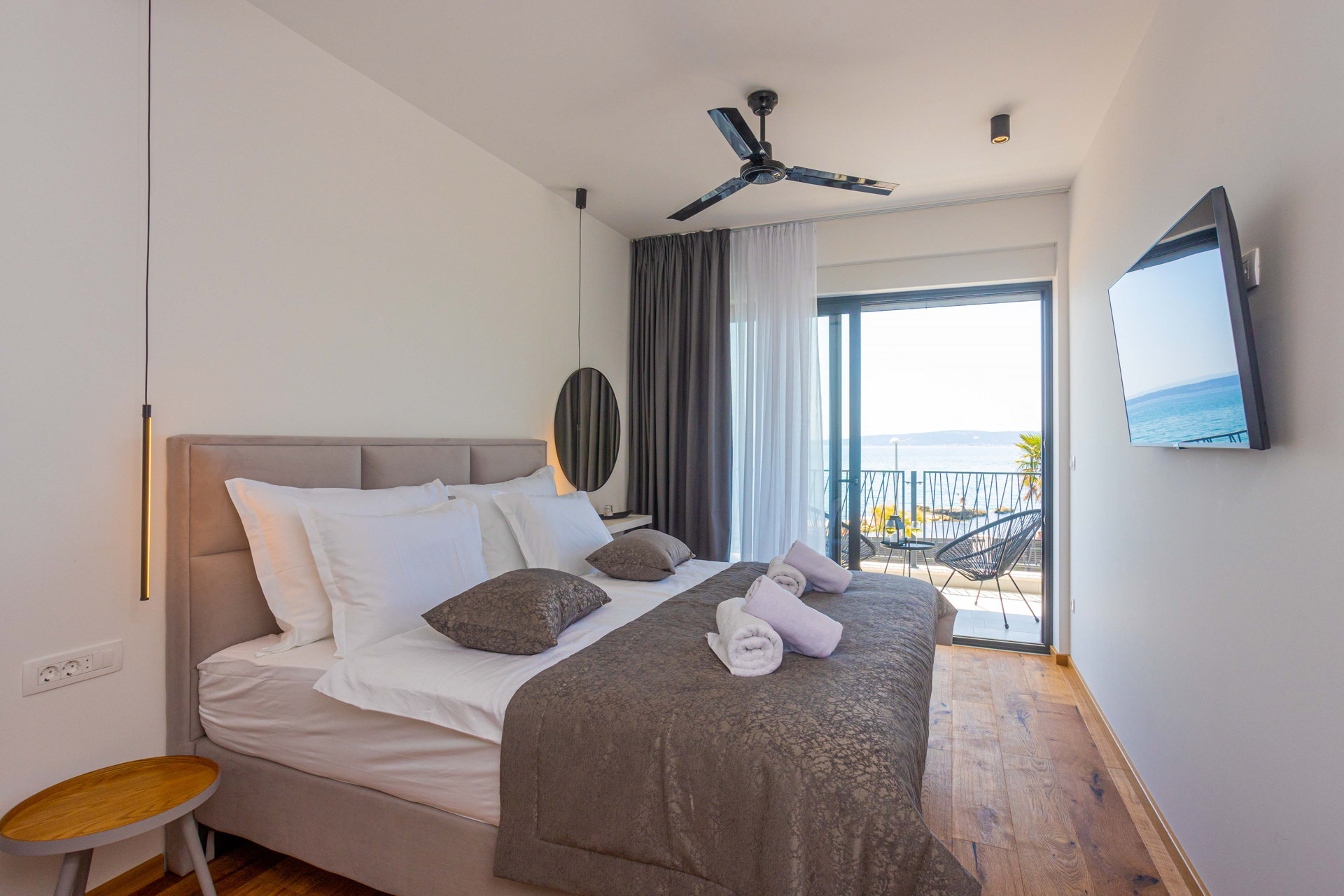 Villa Wave s bazenom uz plažu