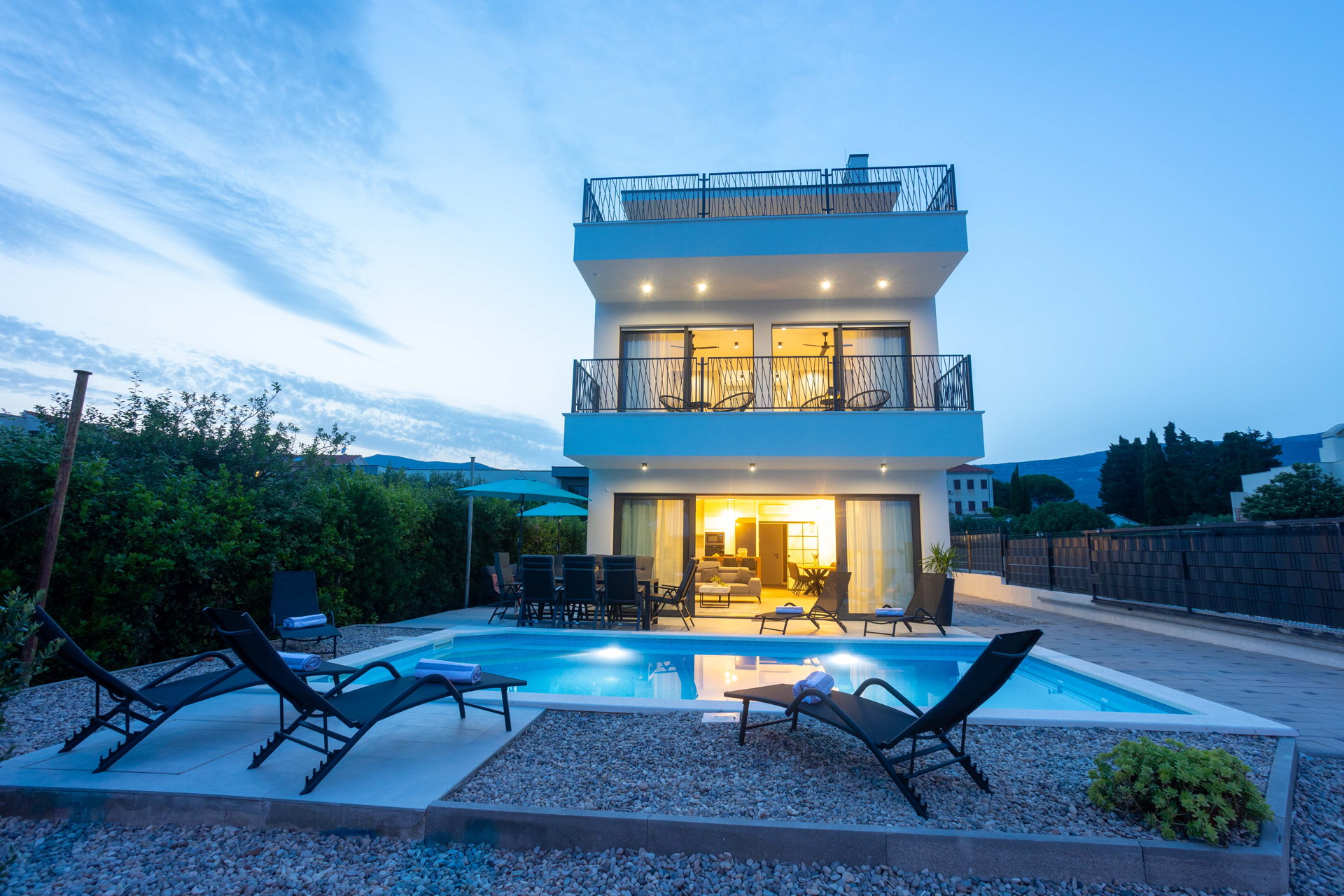 Villa Wave s bazenom uz plažu
