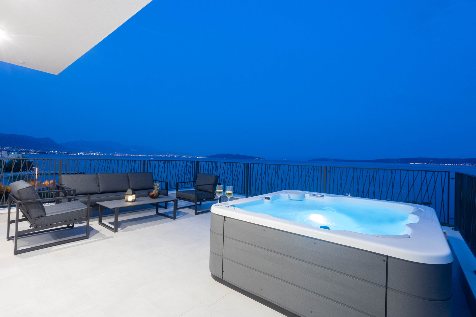 Villa Wave s bazenom uz plažu