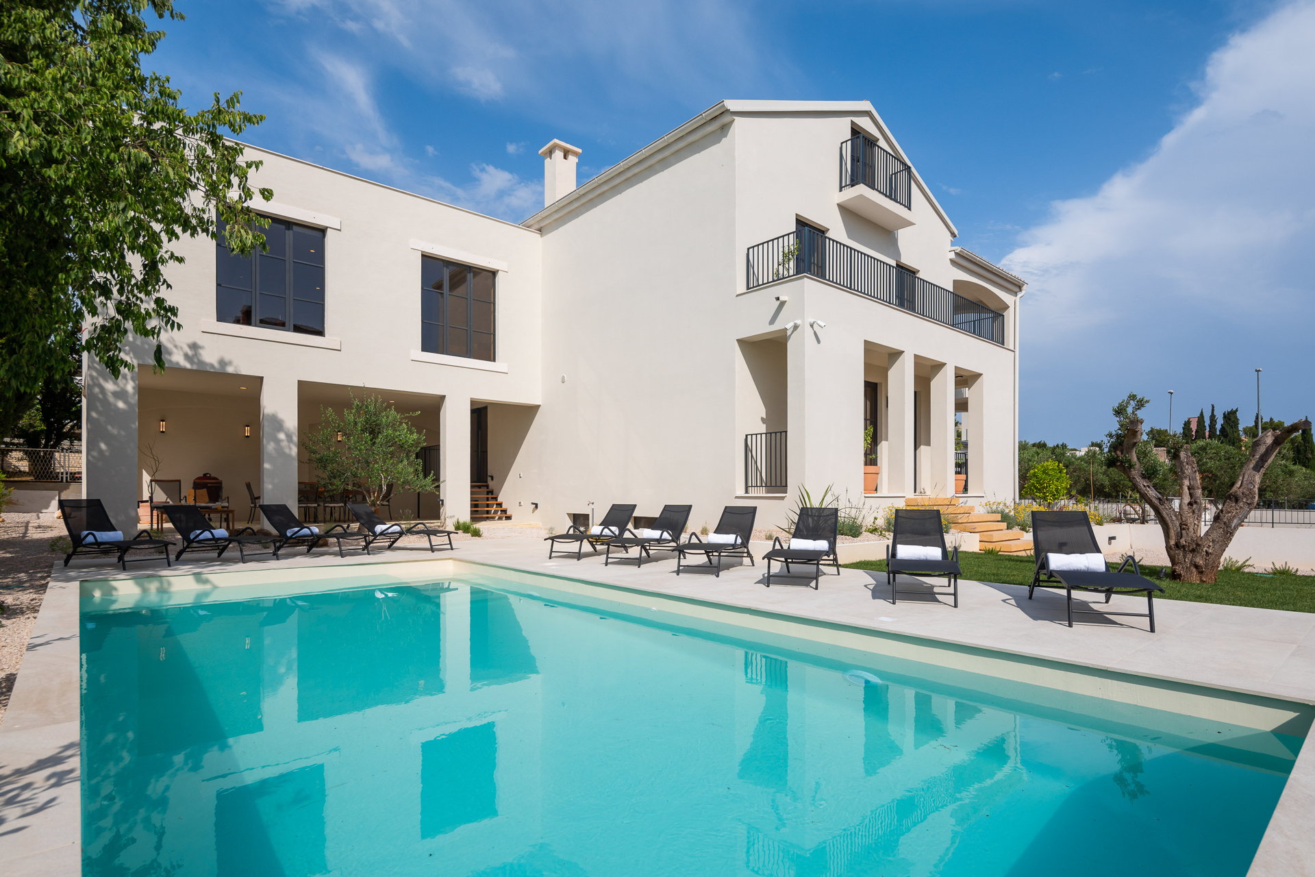 Villa Oasi di Sogno with Pool