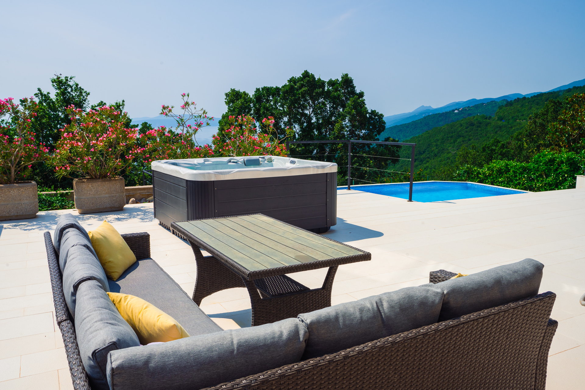 Villa Piano with Pool