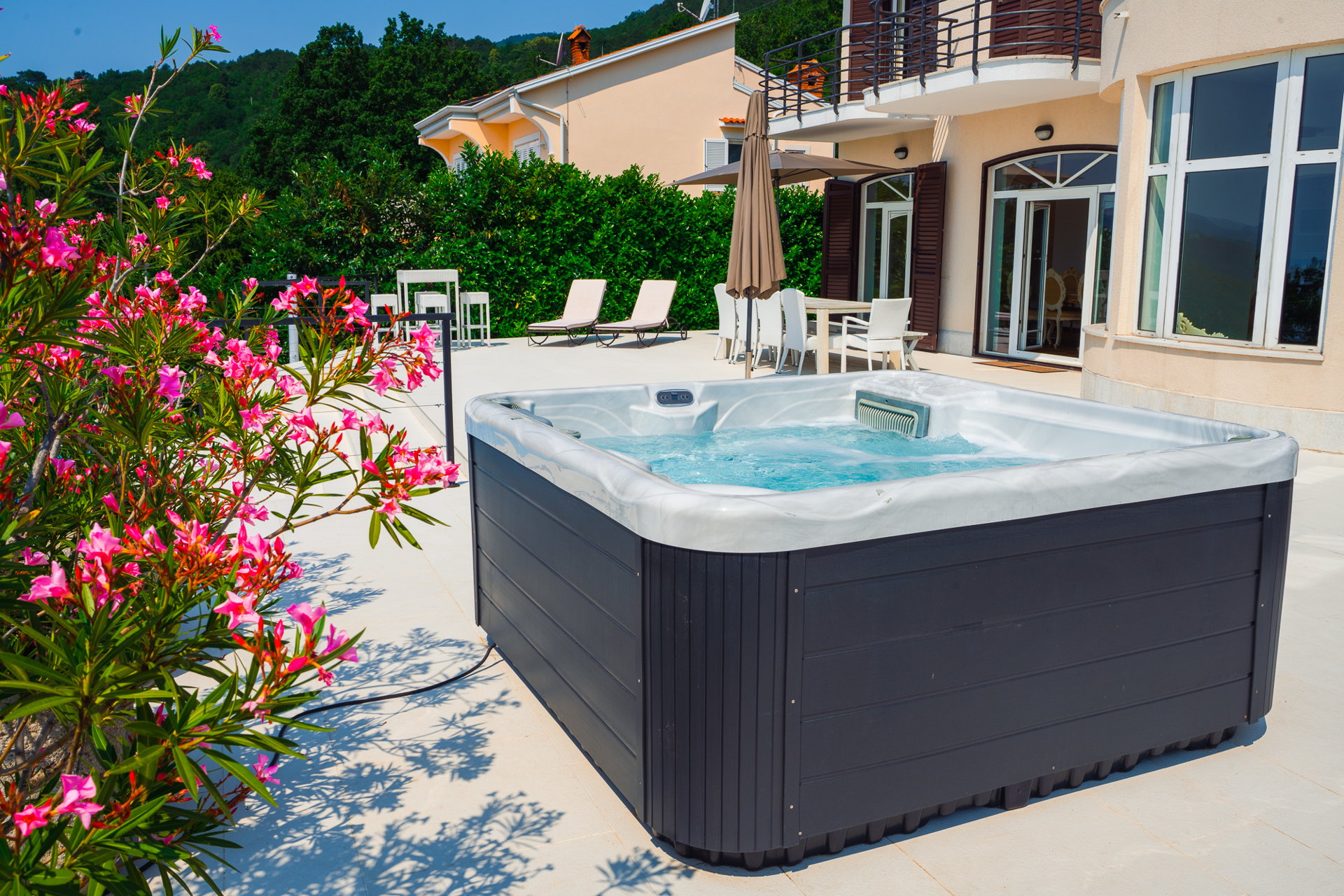 Villa Piano with Pool