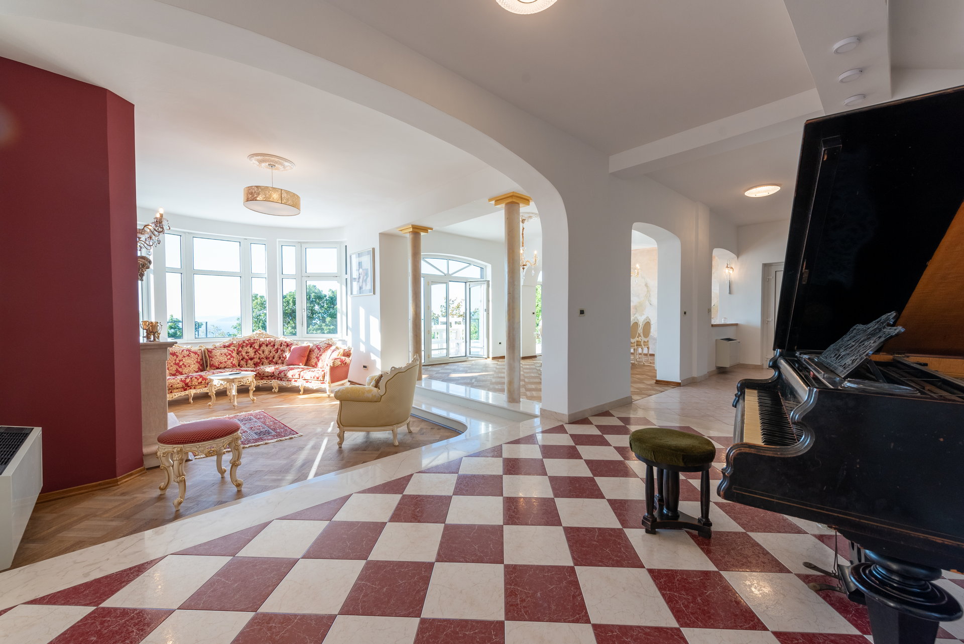 Villa Piano with Pool