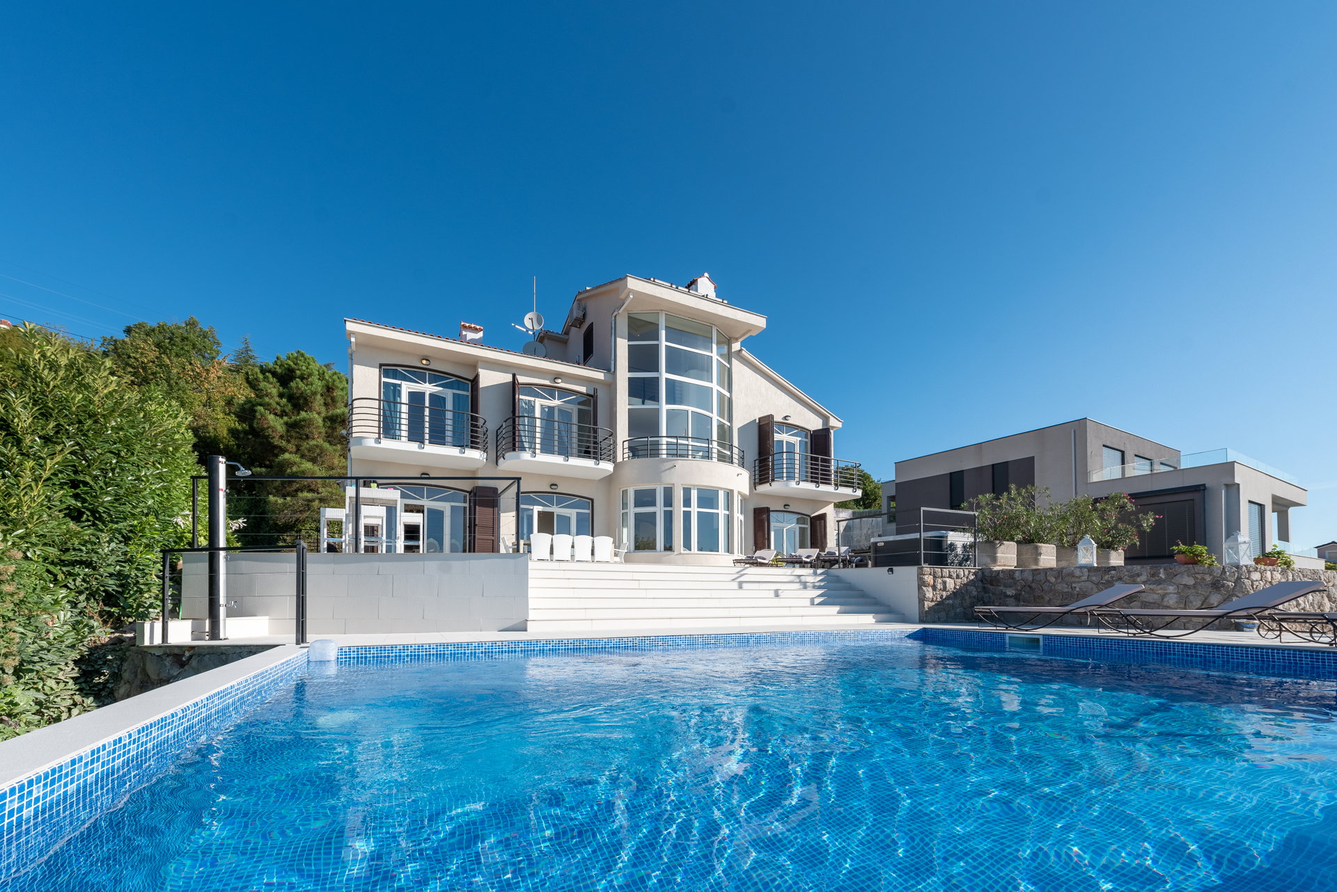 Villa Piano with Pool