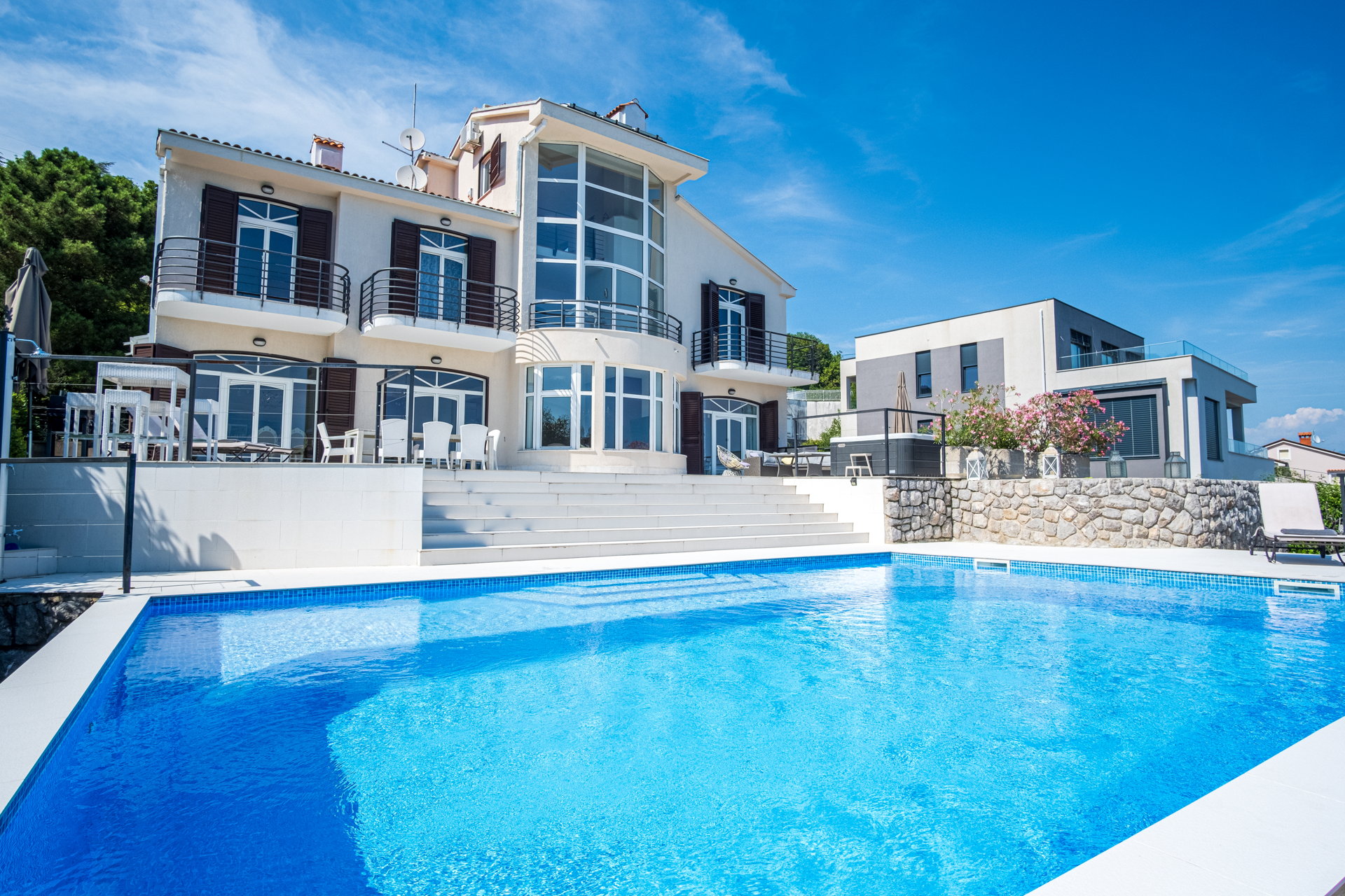 Villa Piano with Pool