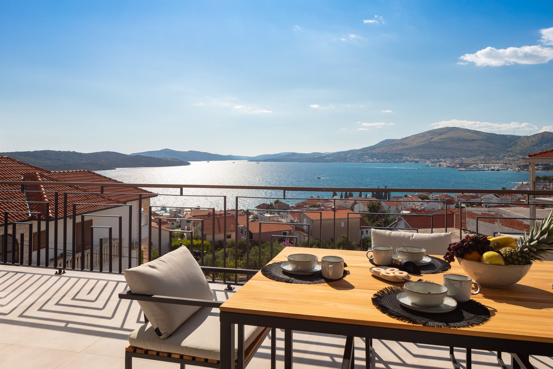 Luxury Villa de Mar with Pool