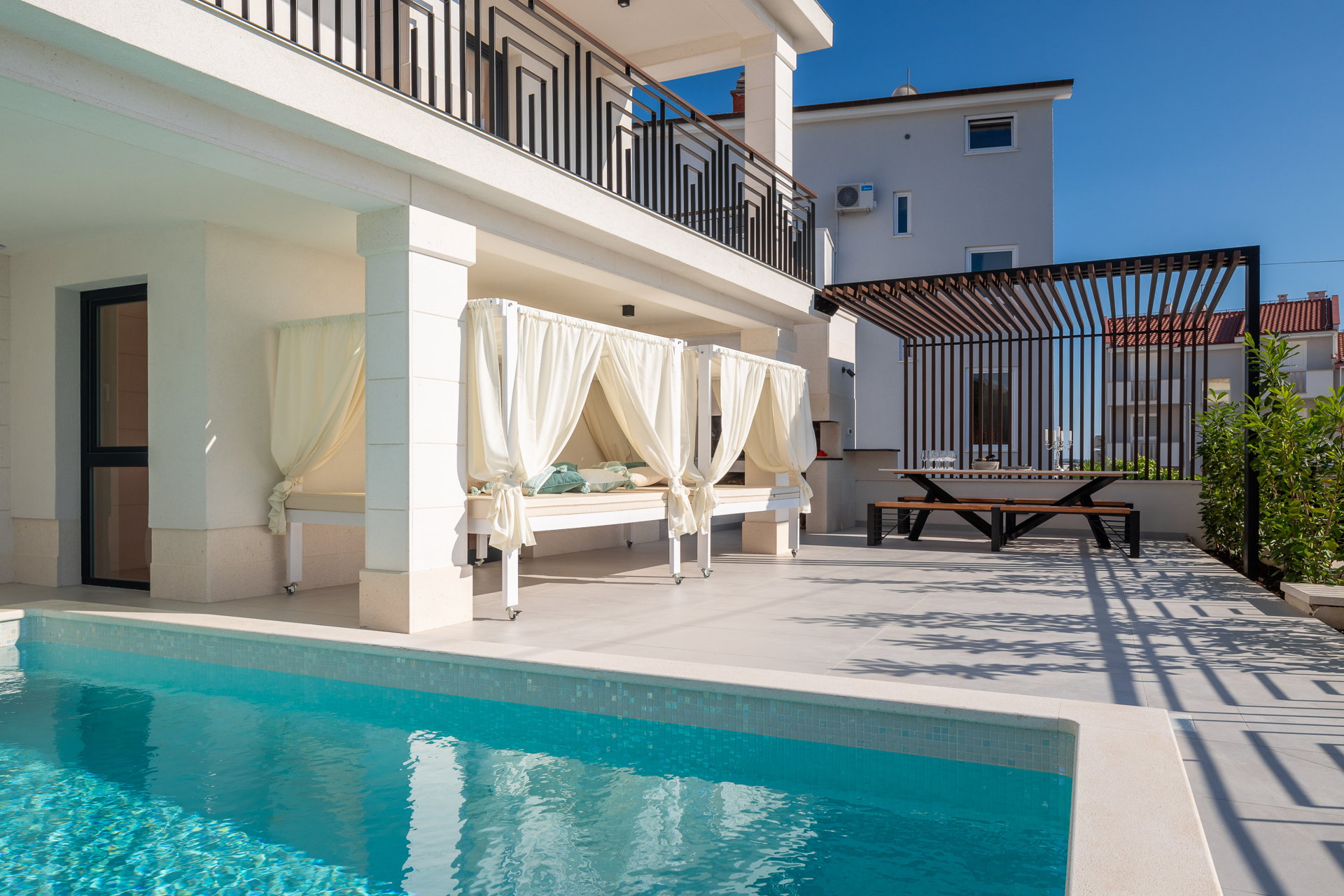 Luxury Villa de Mar with Pool