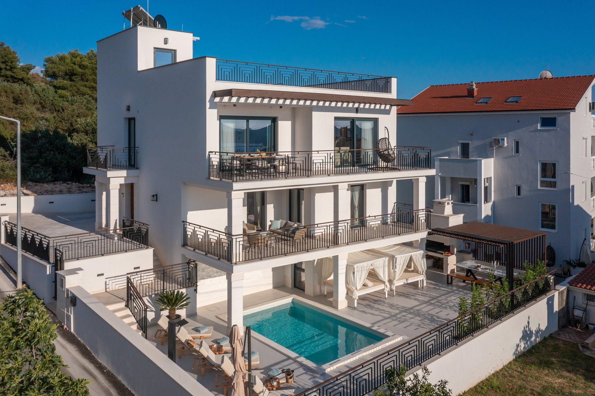 Luxury Villa de Mar with Pool