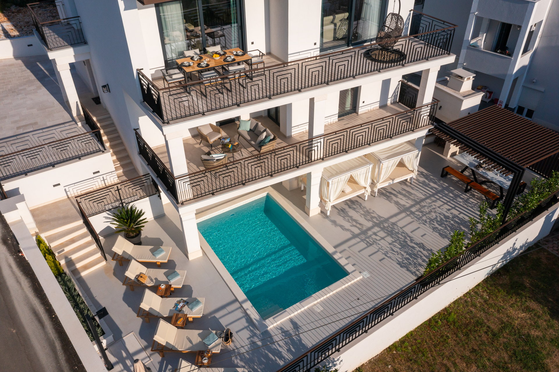 Luxury Villa de Mar with Pool
