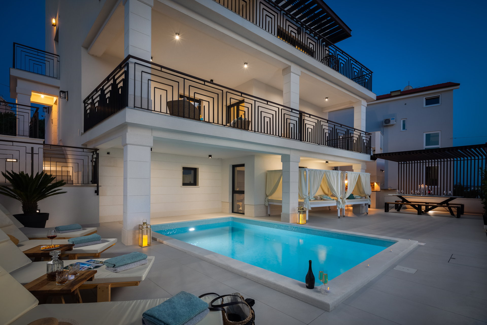 Luxury Villa de Mar with Pool