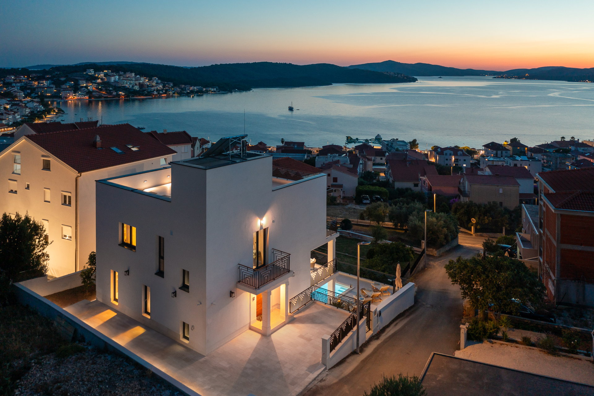 Luxury Villa de Mar with Pool