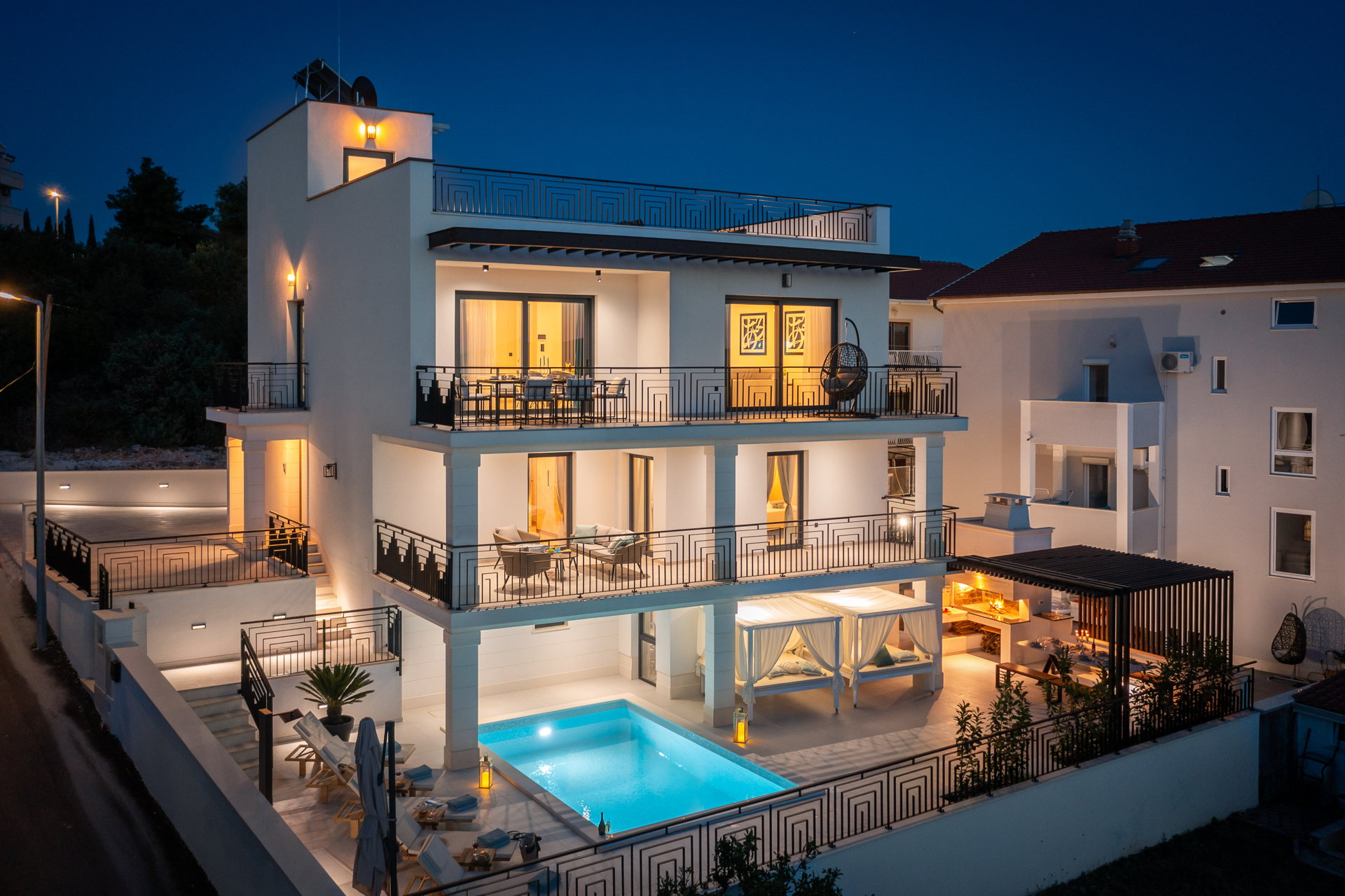 Luxury Villa de Mar with Pool