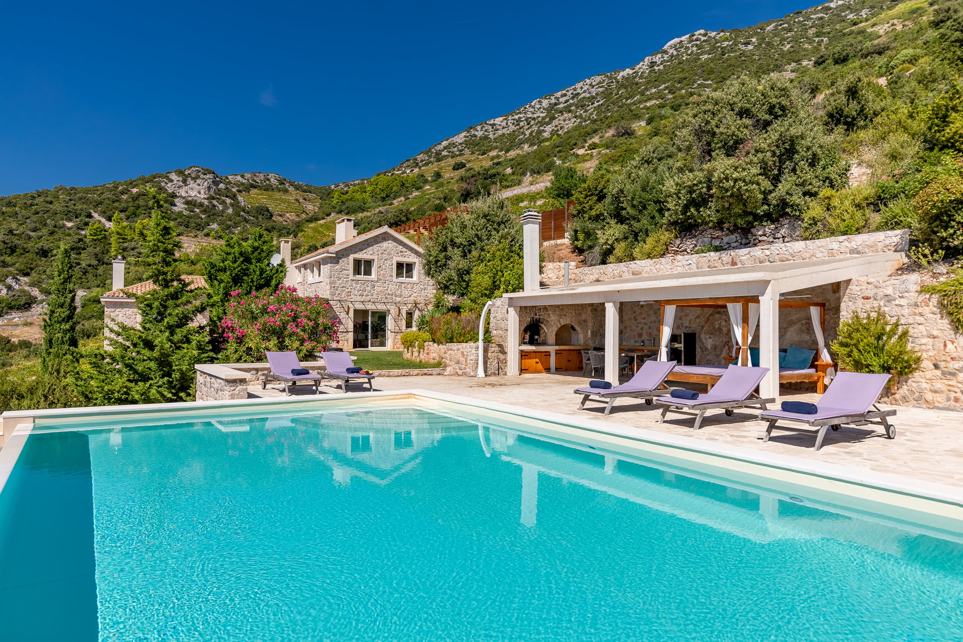 Villa Two Martinis with Pool