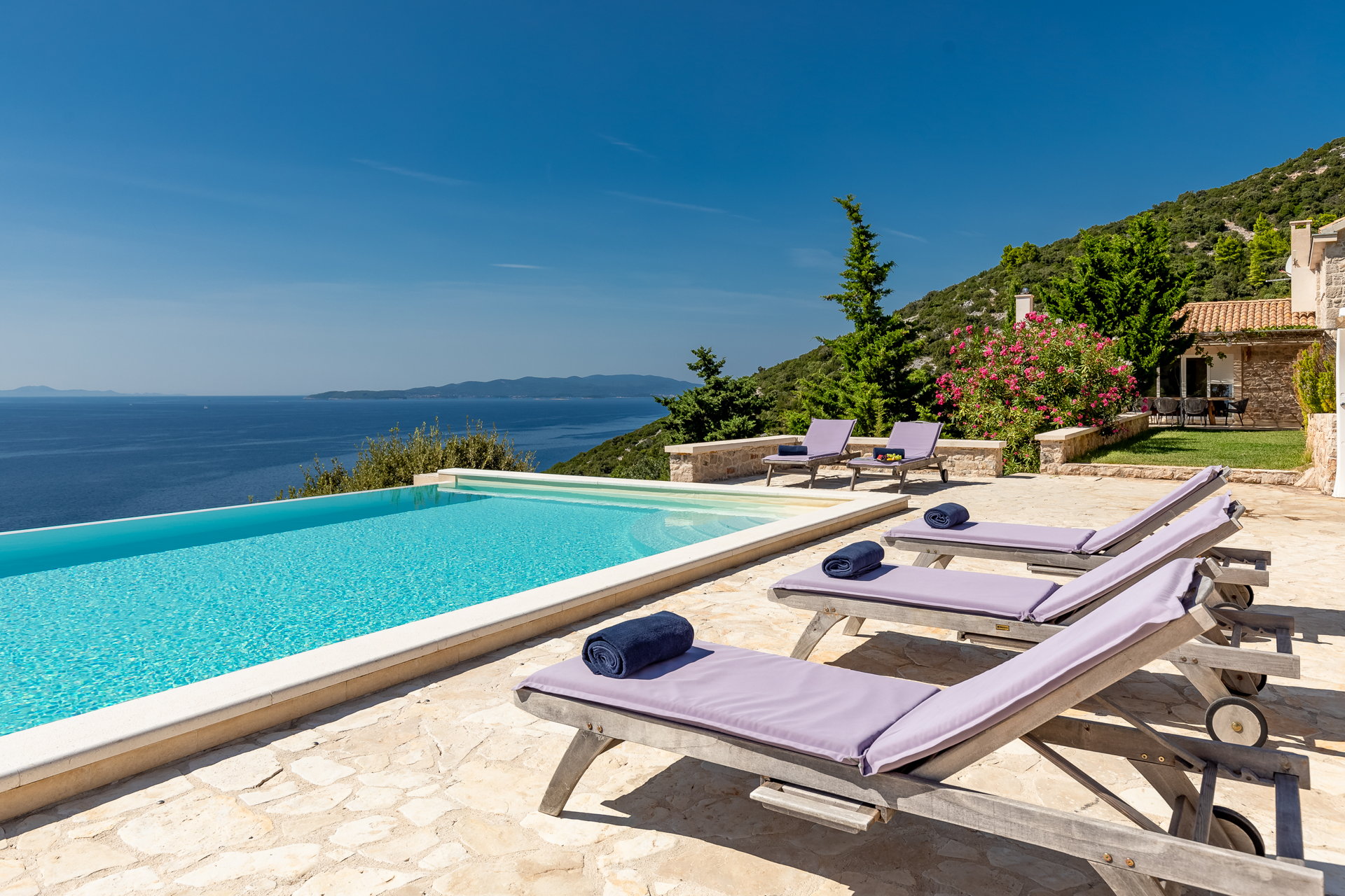 Villa Two Martinis with Pool