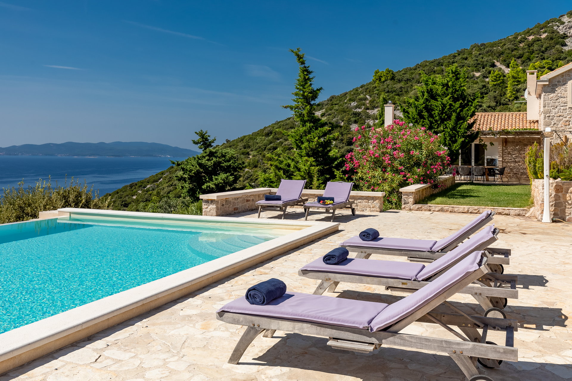 Villa Two Martinis with Pool