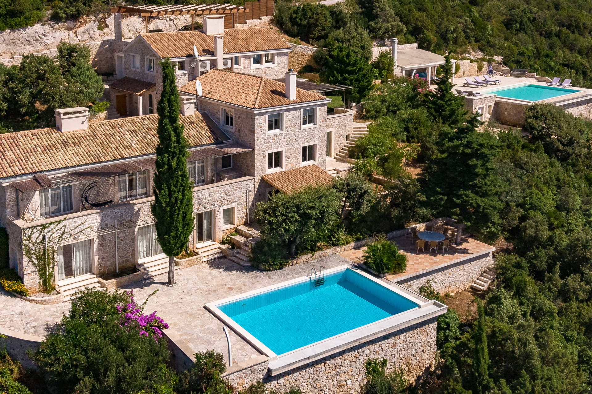 Villa Two Martinis with Pool
