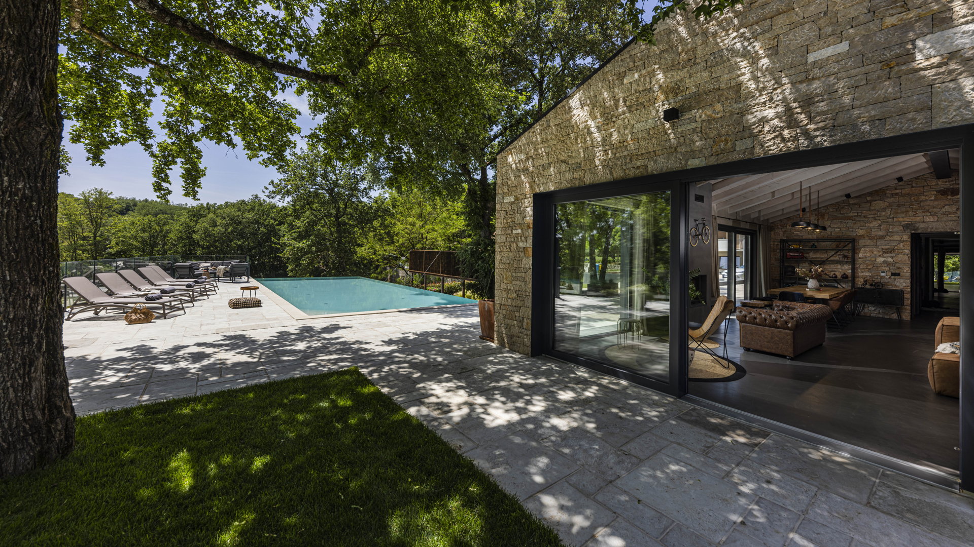 Villa Eterna with Infinity Pool
