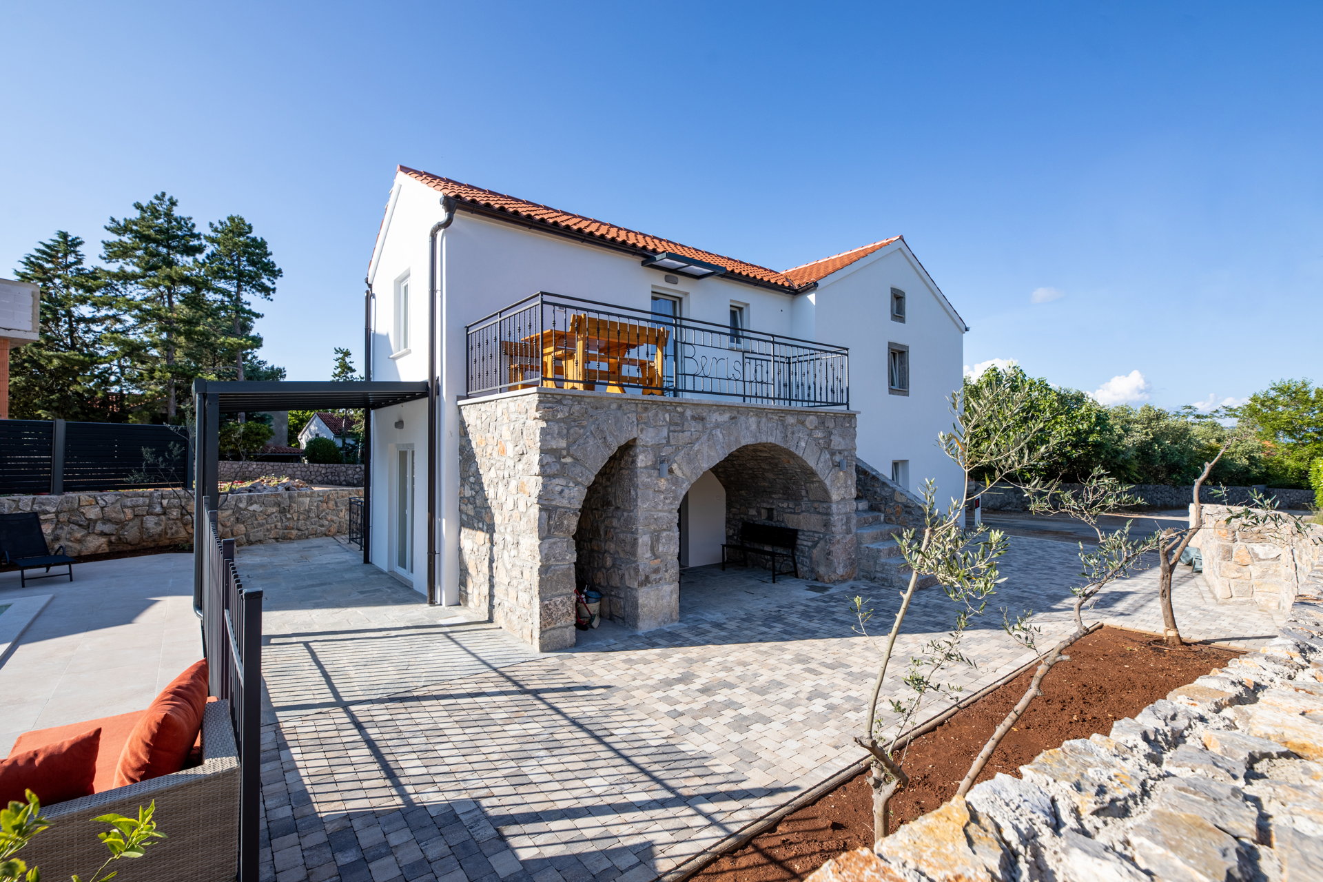 Villa Cerulean with Pool