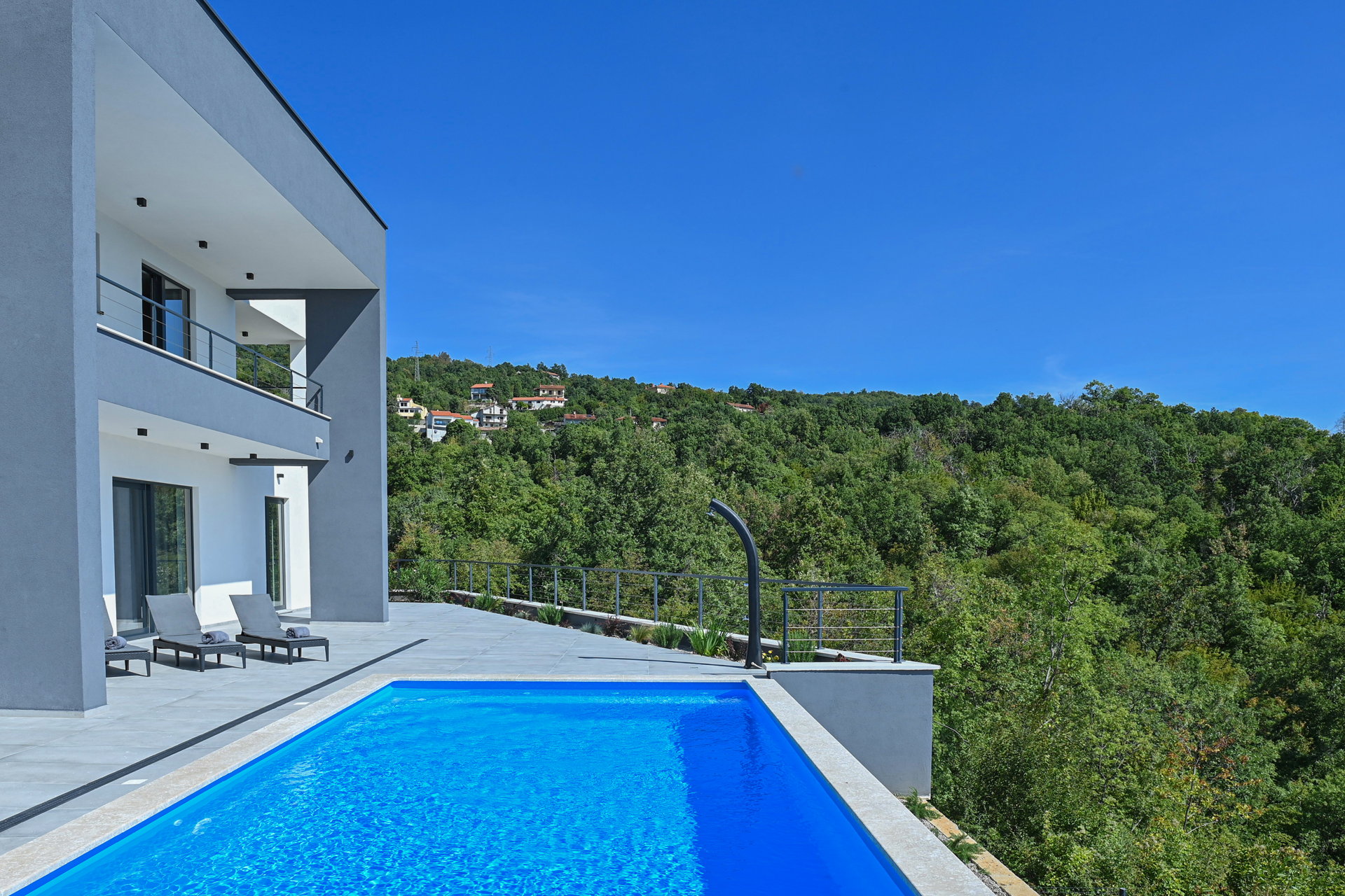Villa Vista Sul Mare with Pool