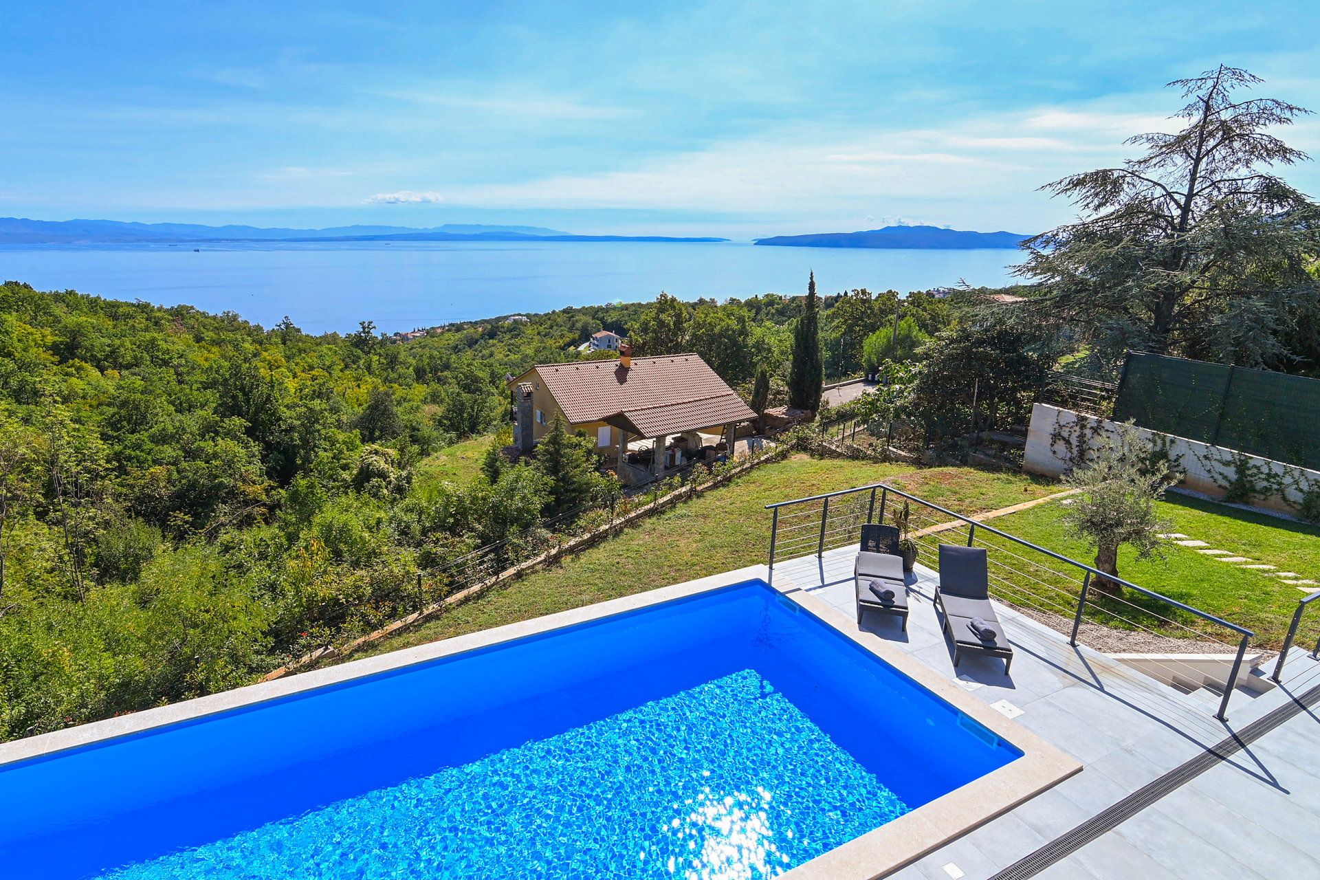 Villa Vista Sul Mare with Pool
