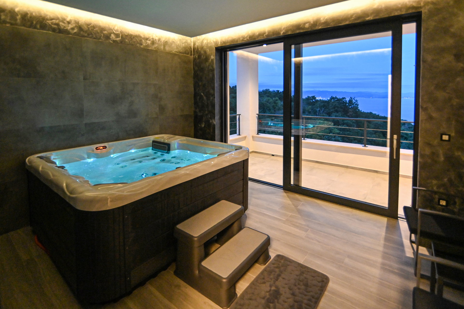 Villa Vista Sul Mare with Pool