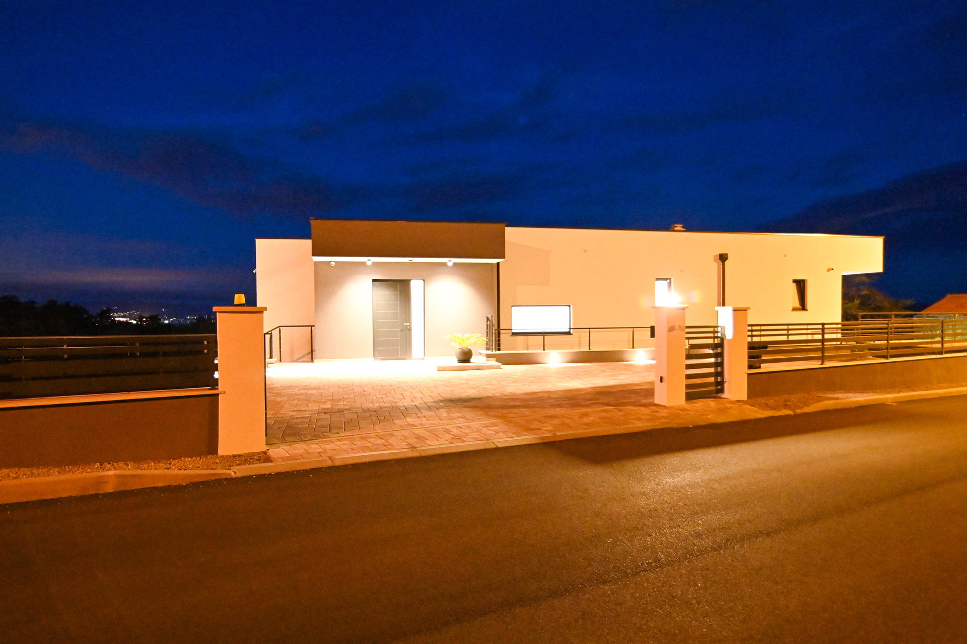 Villa Vista Sul Mare with Pool