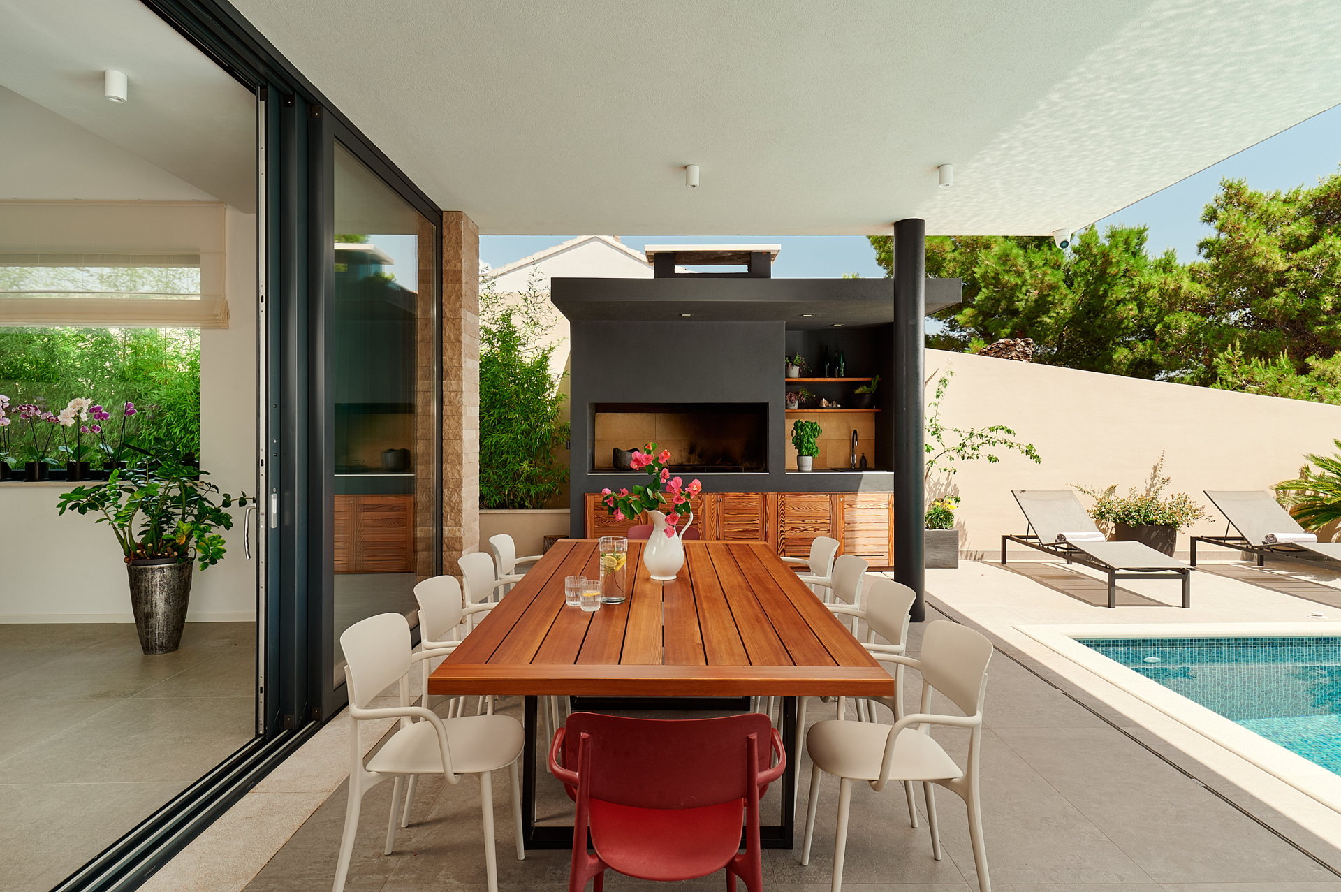 Beachfront Villa Aqua Haven with Pool