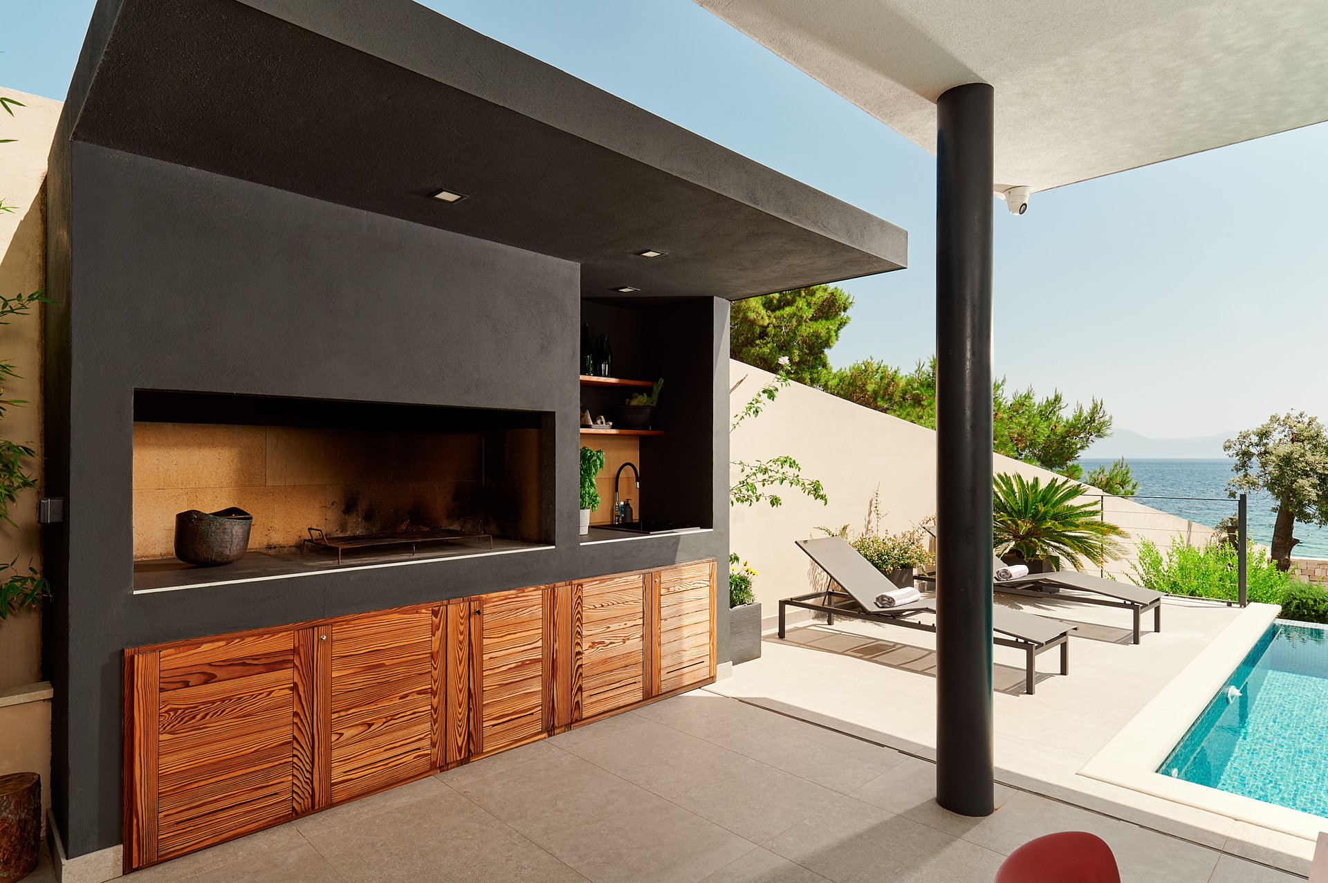 Beachfront Villa Aqua Haven with Pool